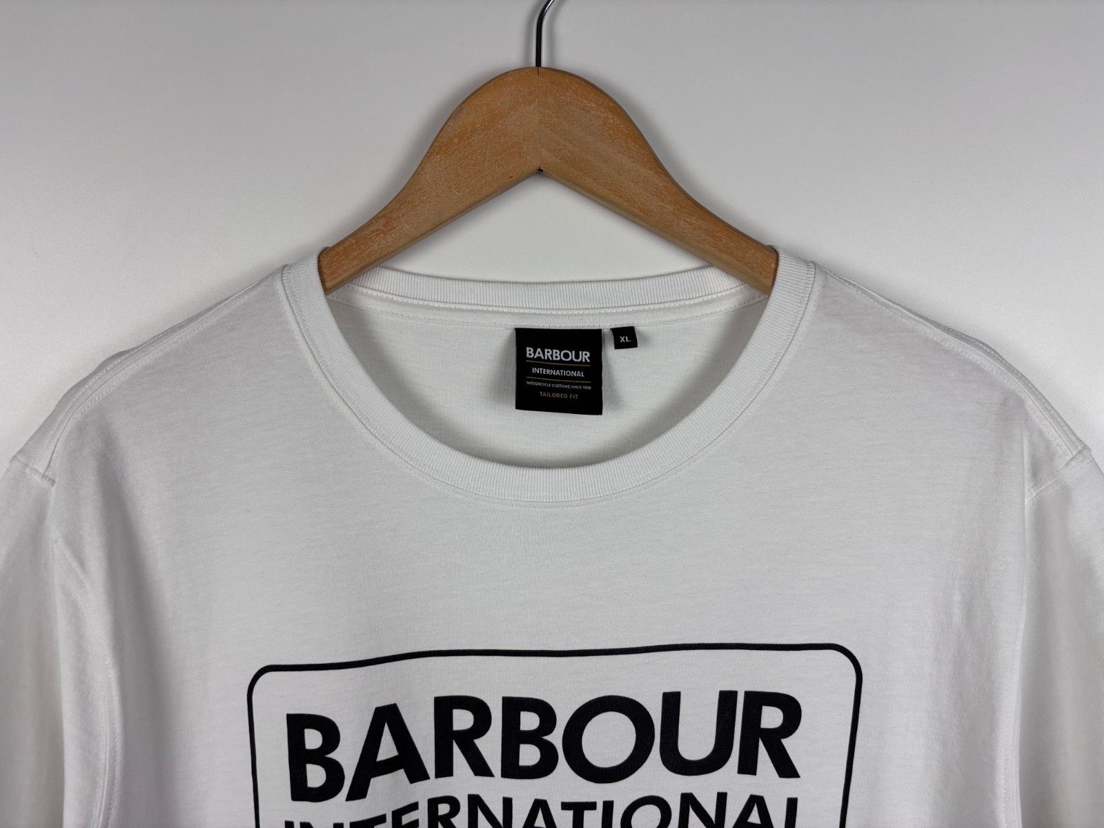 Barbour Barbour International Tailored Fit Graphic T-Shirt White XL Size US XL / EU 56 / 4 - 2 Thumbnail