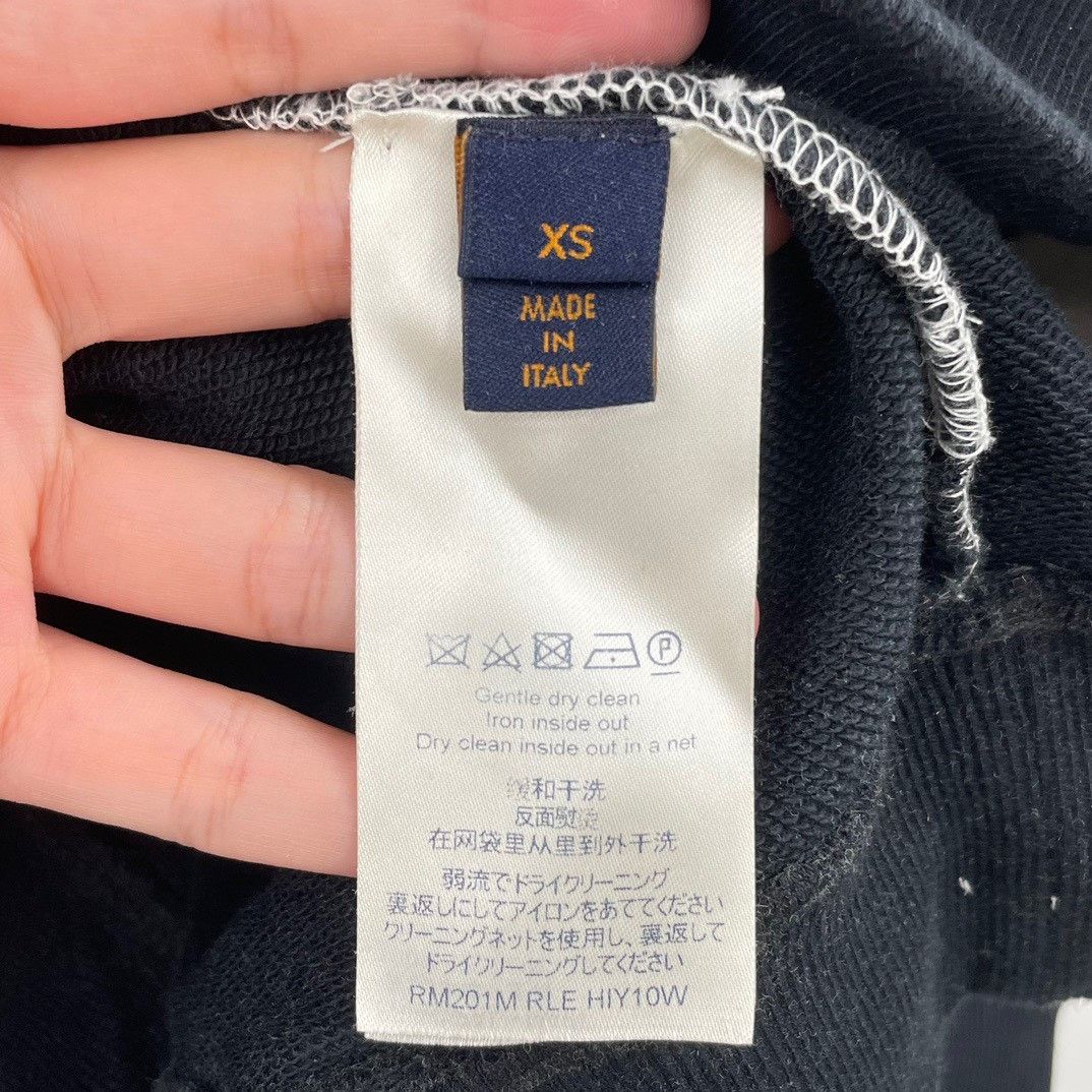 Louis Vuitton Louis Vuitton lv White Full Alphabet Hoodie Nextarrow-2412 Size US XS / EU 42 / 0 - 4 Thumbnail