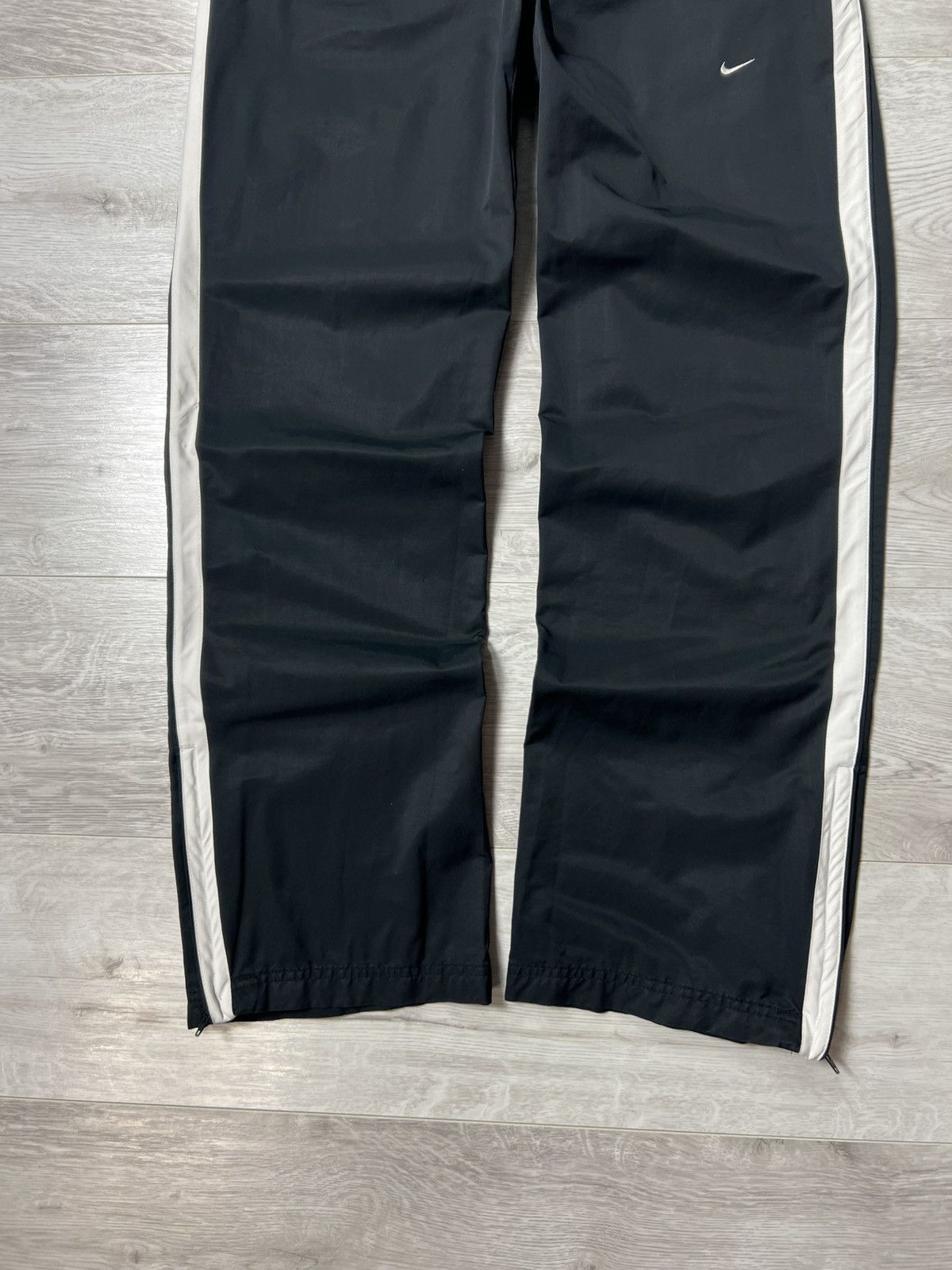 Nike Vintage Nike Athletic Nylon Track Pants Women’s Sweatpants Size 26" / US 2 / IT 38 - 9 Thumbnail