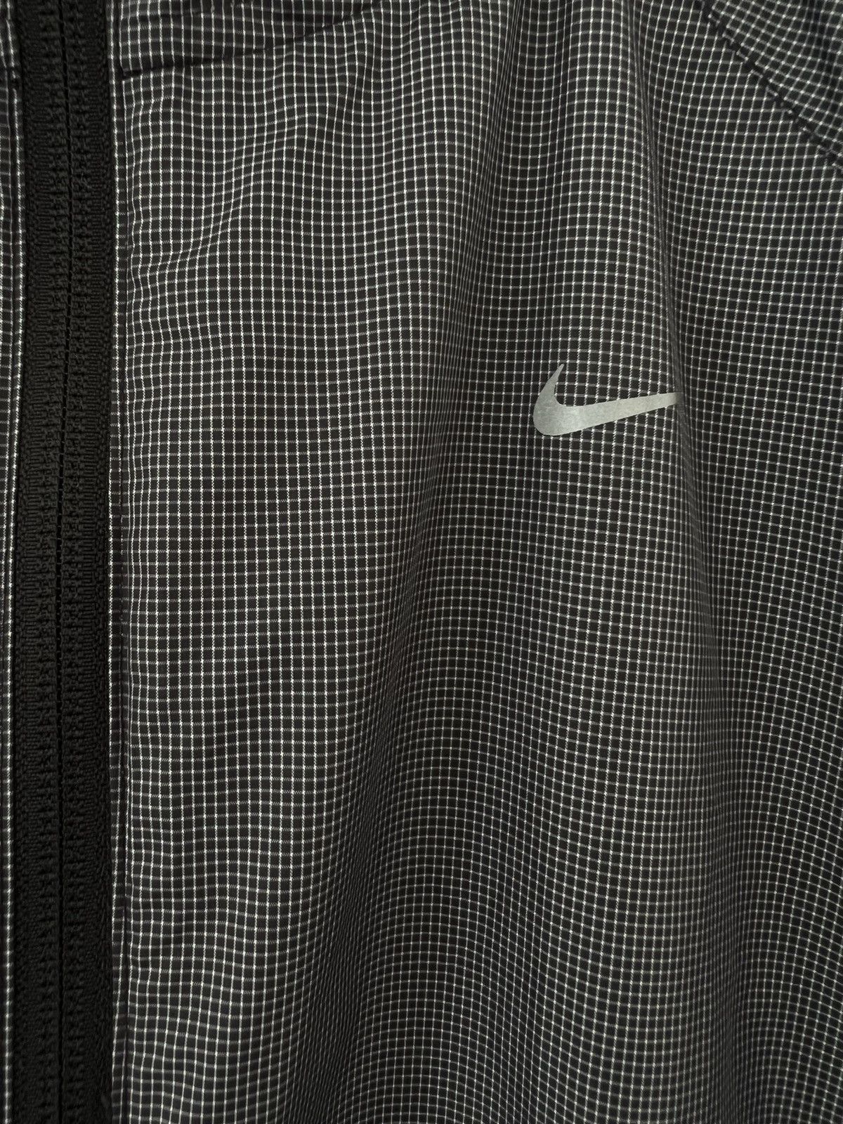 Nike Nike Running Ultralight Jacket Size US XL / EU 56 / 4 - 7 Thumbnail