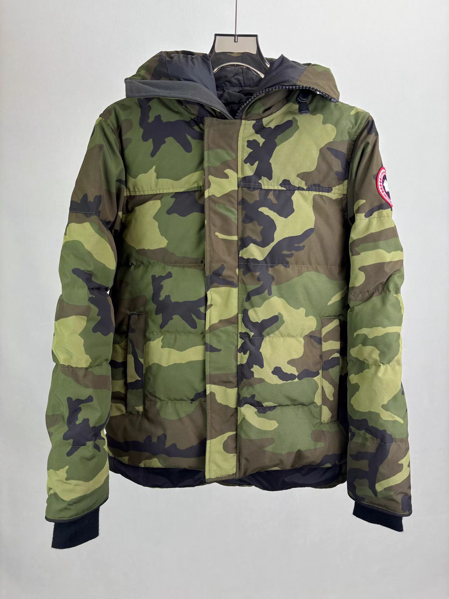 Canada Goose CANADA GOOSE Camouflage Down Jacket Size US XS / EU 42 / 0 - 1 Thumbnail