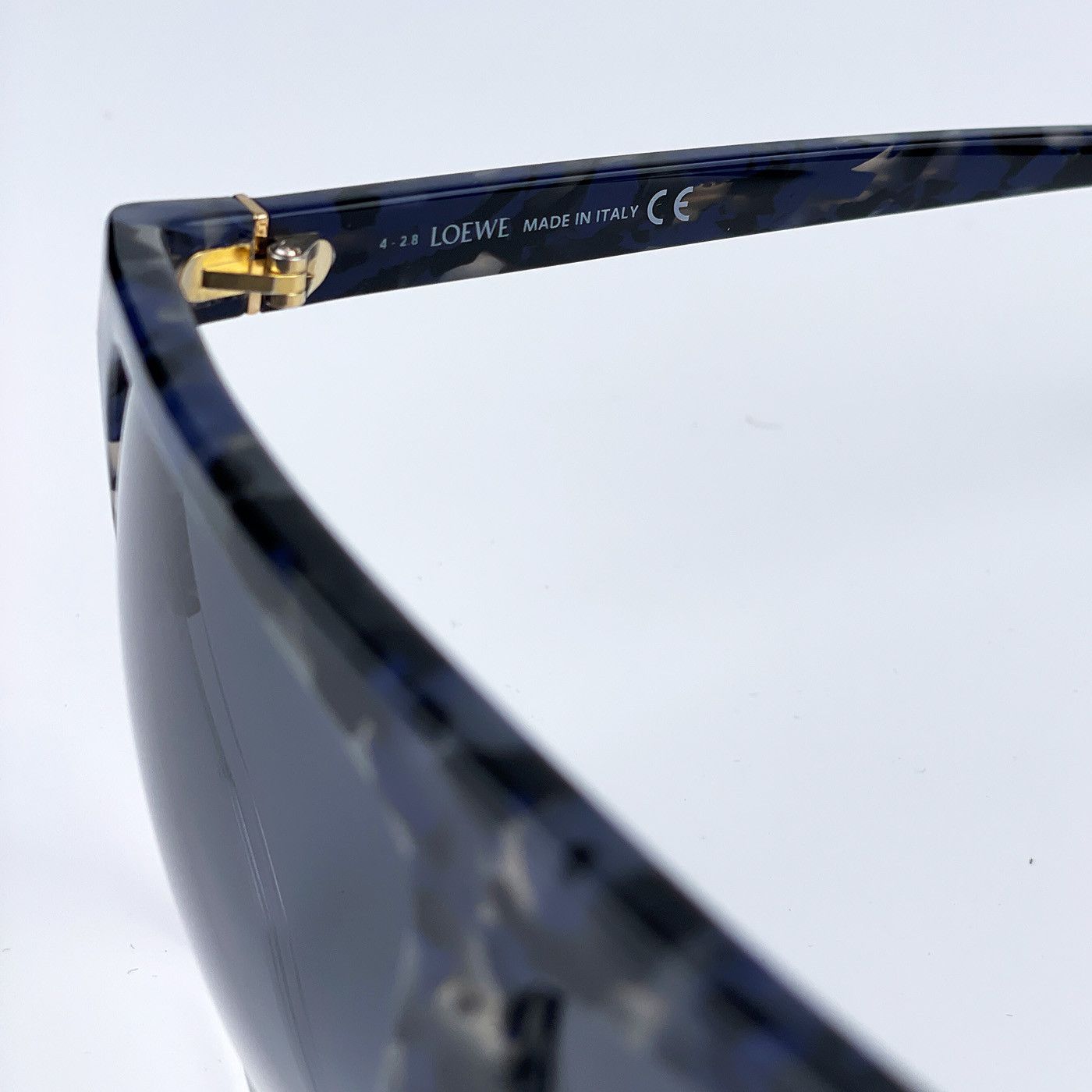 Loewe NEW Loewe LW40001F FILIPA 56B Shield Women Sunglasses Size ONE SIZE - 8 Thumbnail