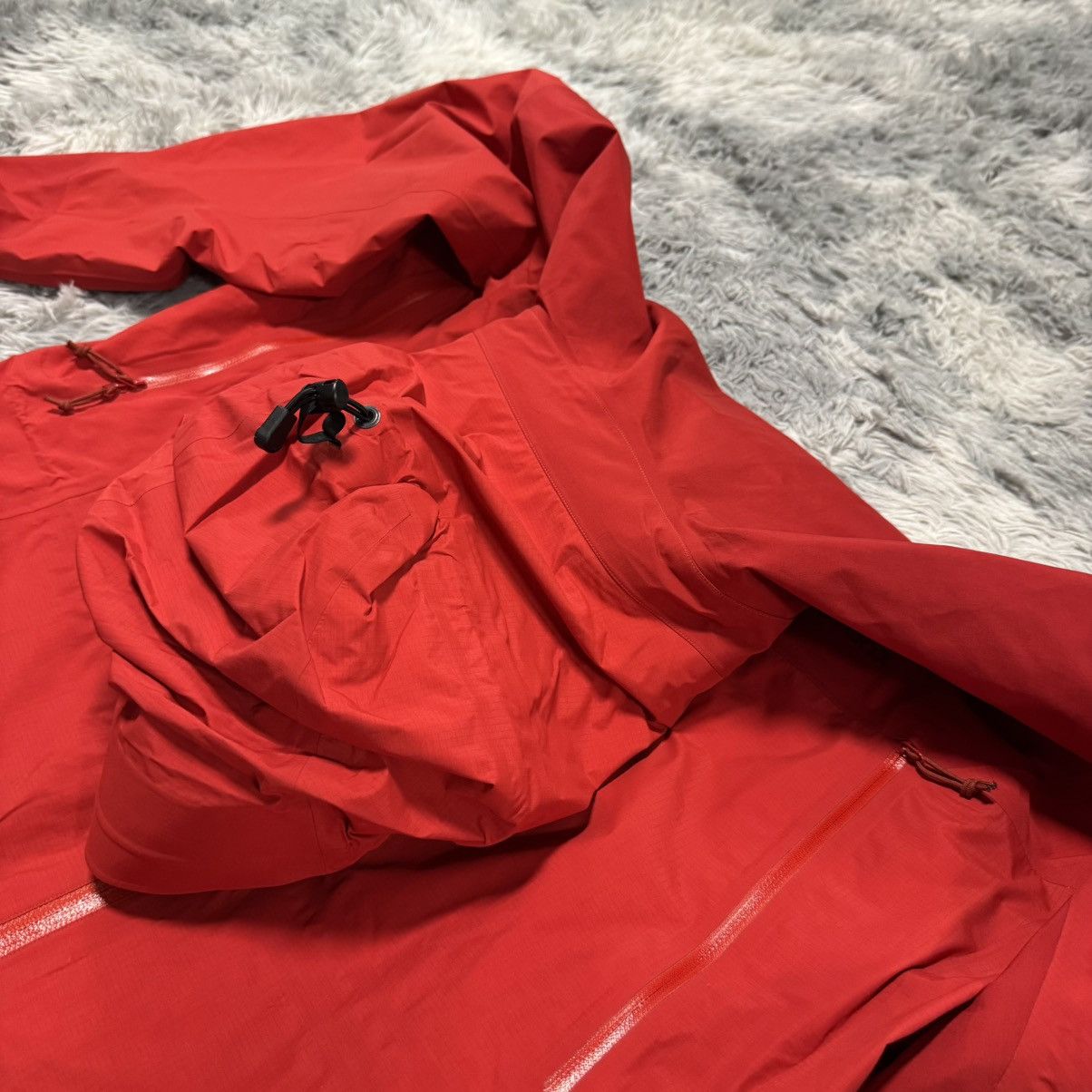 Arc'teryx Arc'teryx Alpha SV GORE-TEX Pro | XL | Bright Red Size US XL / EU 56 / 4 - 8 Thumbnail