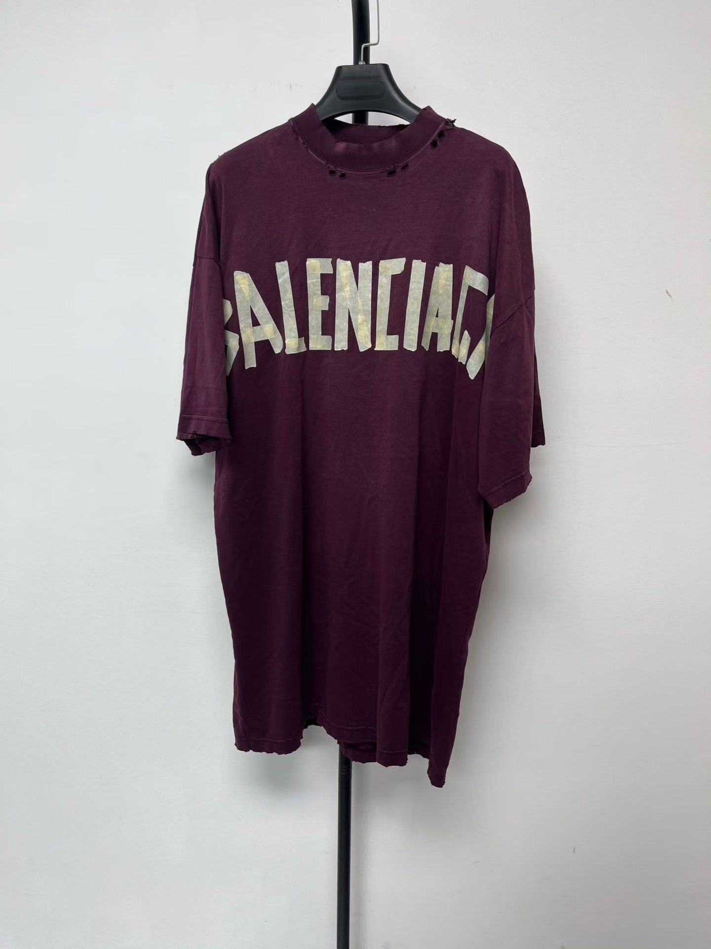 Balenciaga Balenciaga Tape Letter Crewneck Fitted T-Shirt Size US S / EU 44-46 / 1 - 1 Thumbnail