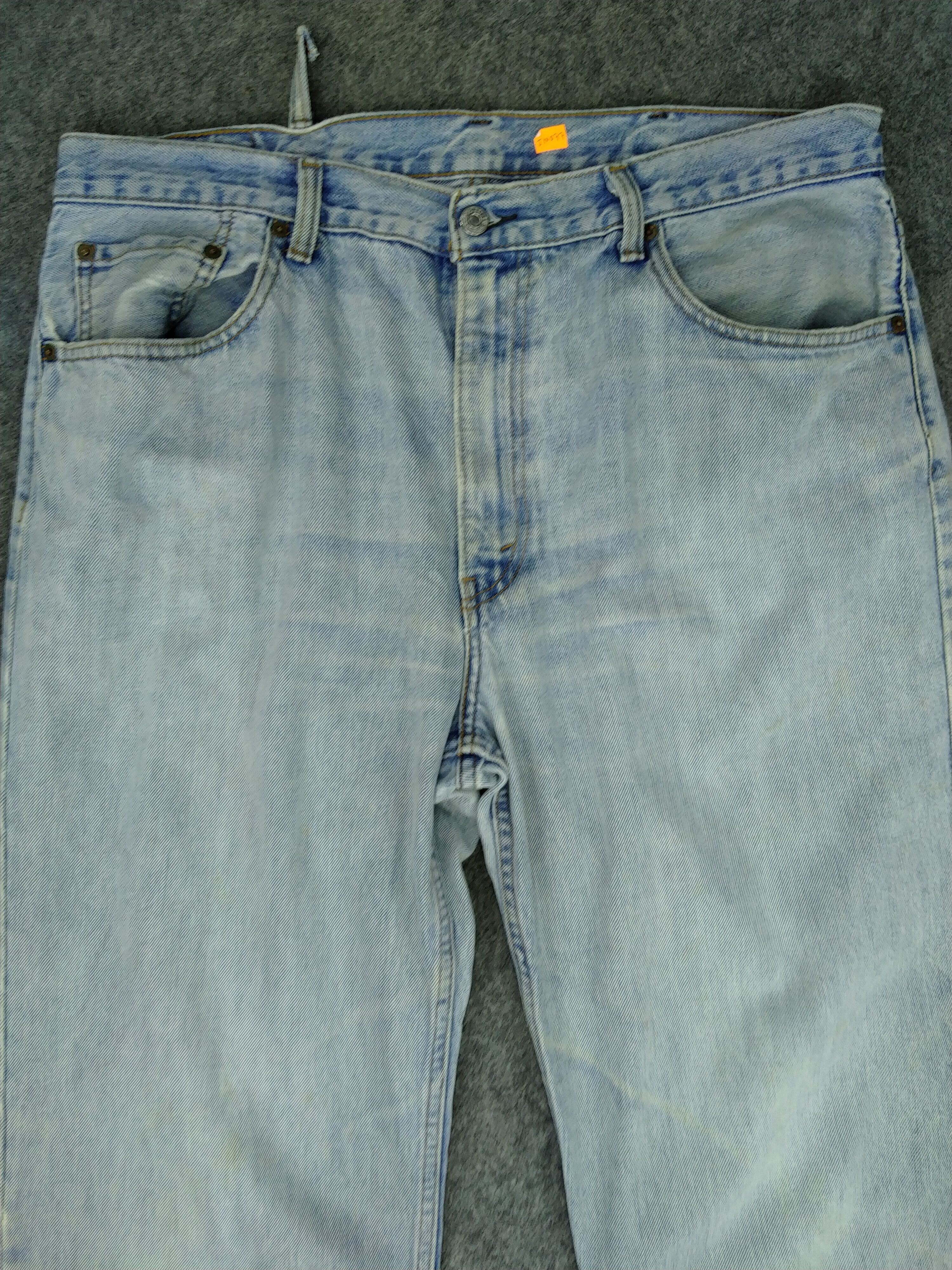Levi's Vintage Levi's 550 Light Wash Denim 38 x 33 -JN077 Size US 38 / EU 54 - 3 Thumbnail