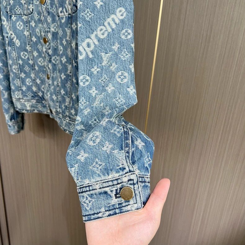 Louis Vuitton Louis Vuitton Blue full-print denim jacket Size US S / EU 44-46 / 1 - 5 Thumbnail