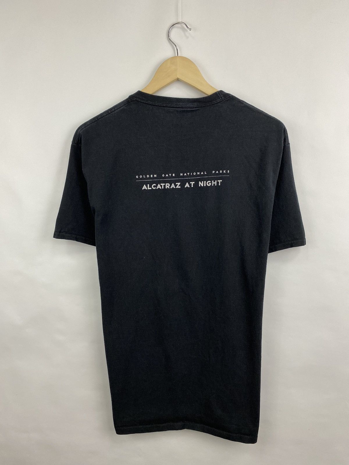 Hanes Vintage 90s Alcatraz Golden Gate National Parks t-shirt rare Size US M / EU 48-50 / 2 - 6 Thumbnail