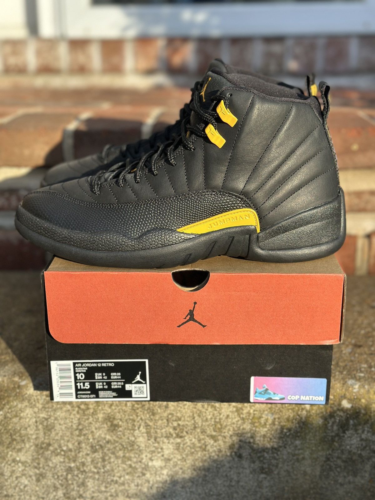 Jordan Brand Nike Air Jordan 12 Retro Black Taxi (10M) Size US 10 / EU 43 - 2 Thumbnail