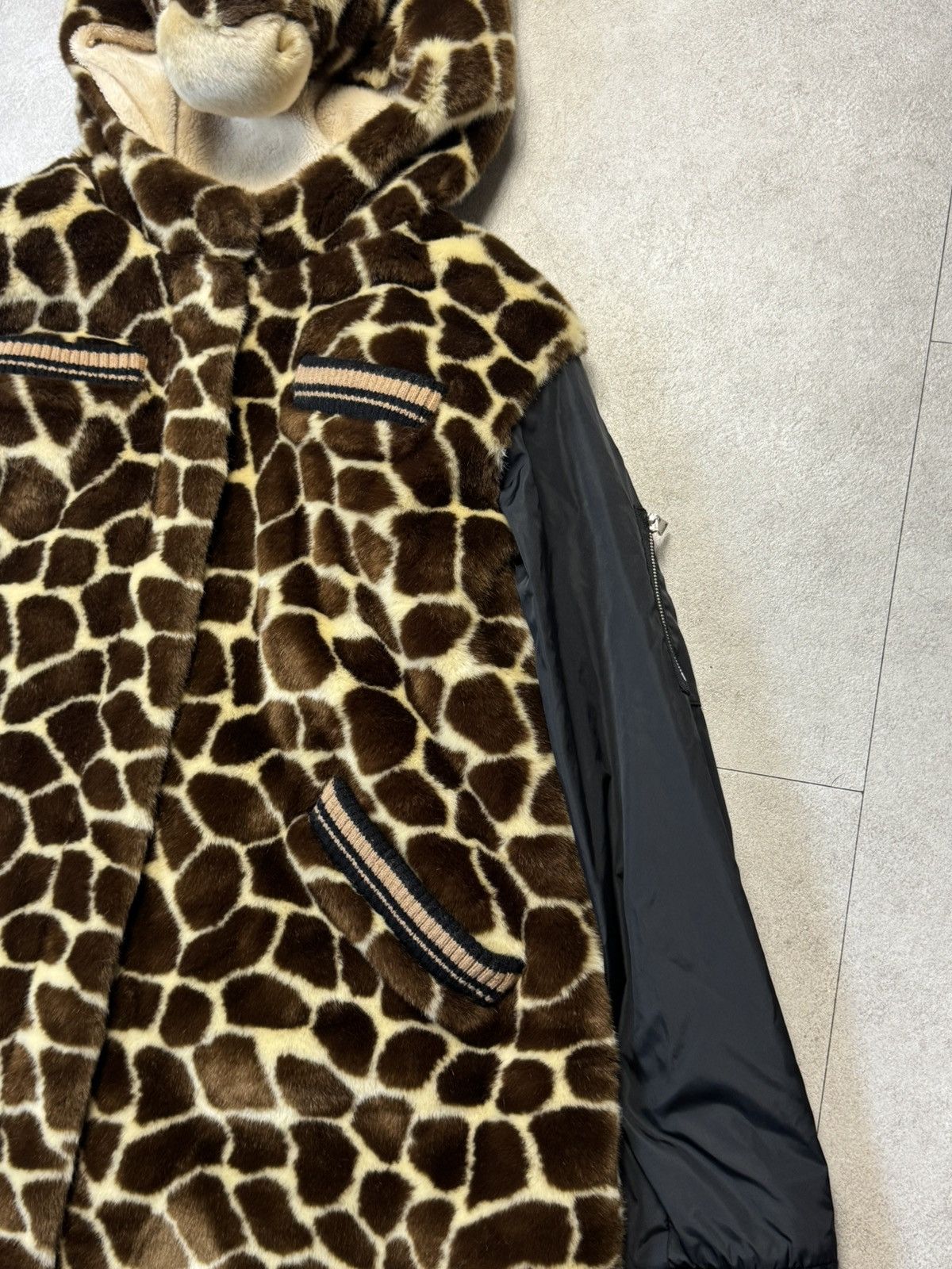 Dolce & Gabbana Dolce&Gabbana Giraffe Fur Coat Jacket Size US M / EU 48-50 / 2 - 3 Thumbnail