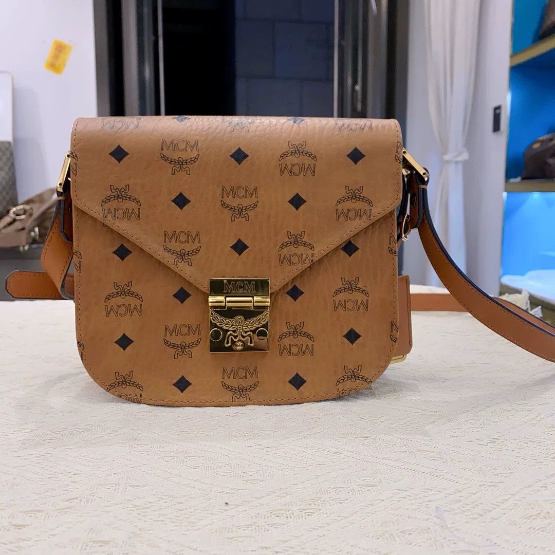 MCM Pre-loved Bag Very good condition Size ONE SIZE - 1 Thumbnail
