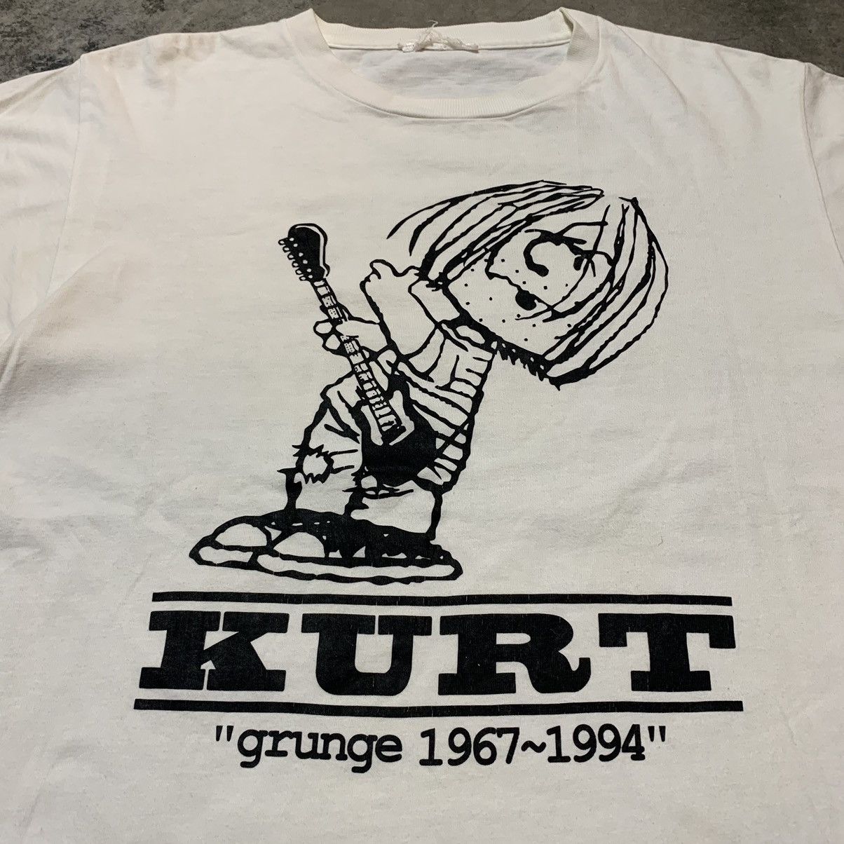 Band Tees × Nirvana 90s Kurt Cobain Back hit spell out art tee Size US M / EU 48-50 / 2 - 2 Thumbnail
