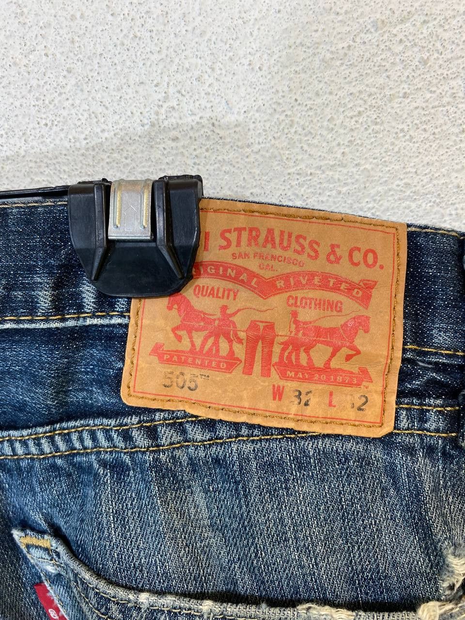Levi's levis 505 distressed denim nice design Size US 34 / EU 50 - 3 Thumbnail