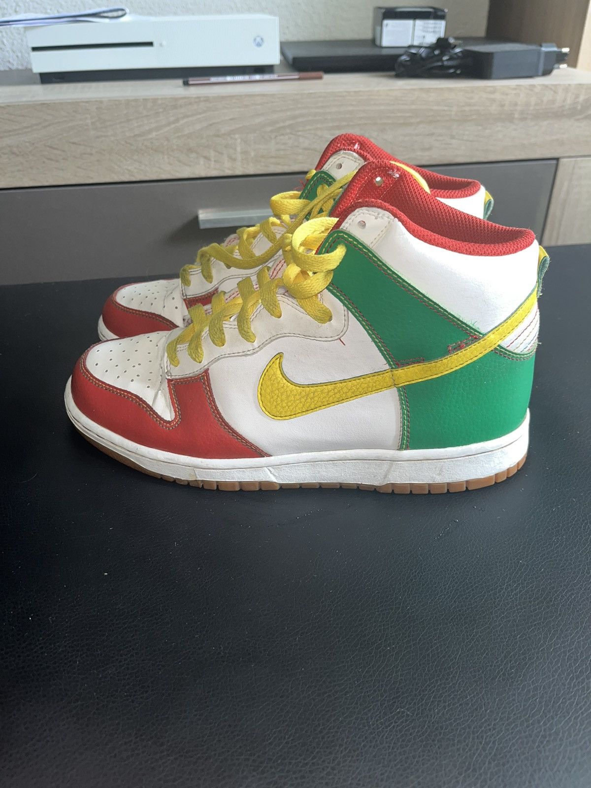 Nike NIKE Dunk High Rasta 2012 Size US 7 / EU 40 - 2 Thumbnail