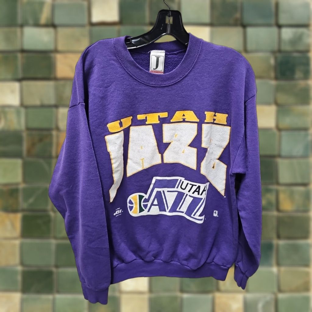 Vintage VINTAGE Utah Jazz Crewneck Sweatshirt Purple L Mens Basketball USA Jazzy Distressed Cracked Graphics Size US L / EU 52-54 / 3 - 1 Thumbnail
