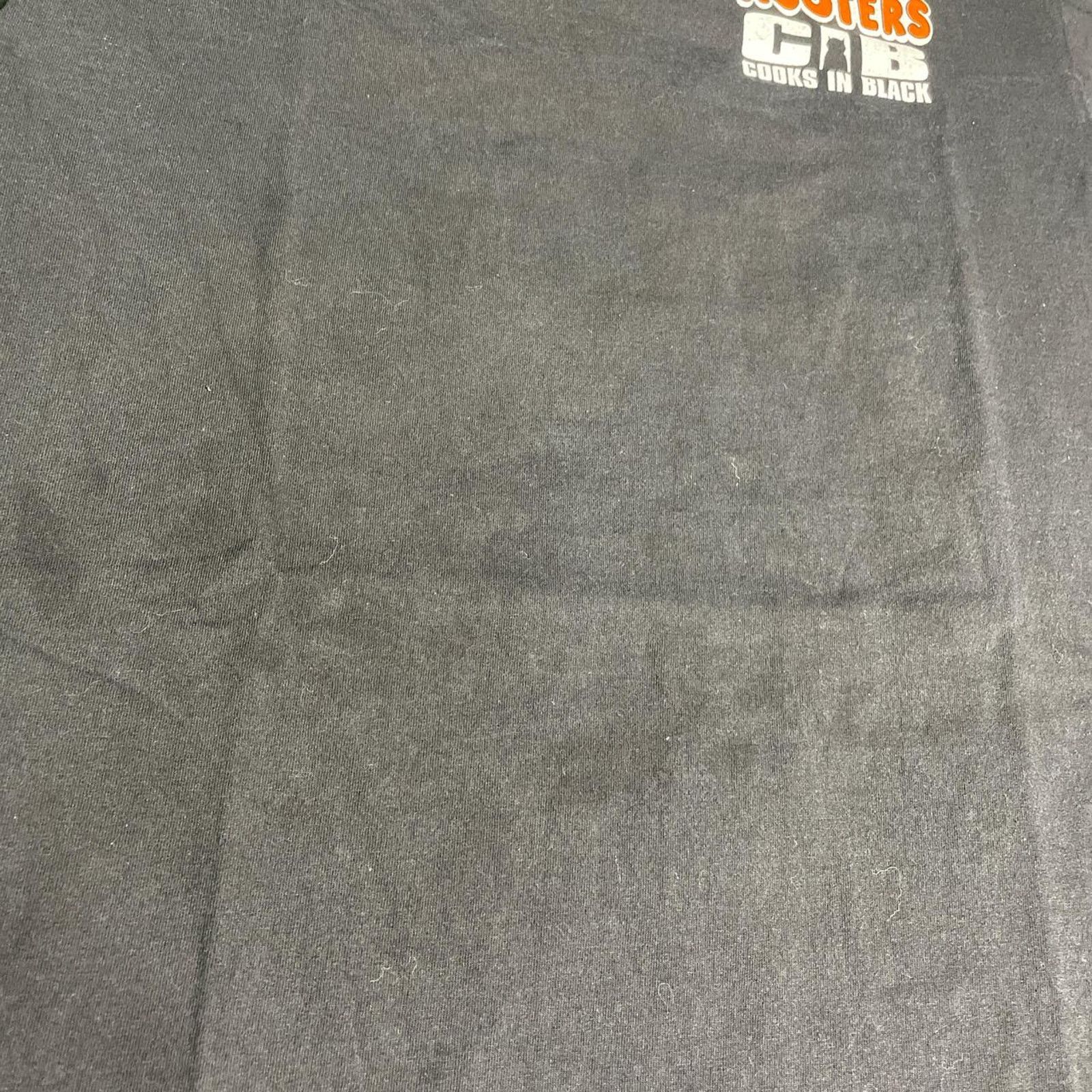 Vintage VTG Y2K 2000s Hooters Cooks In Black CIB Men In Black Tee Size US L / EU 52-54 / 3 - 5 Thumbnail