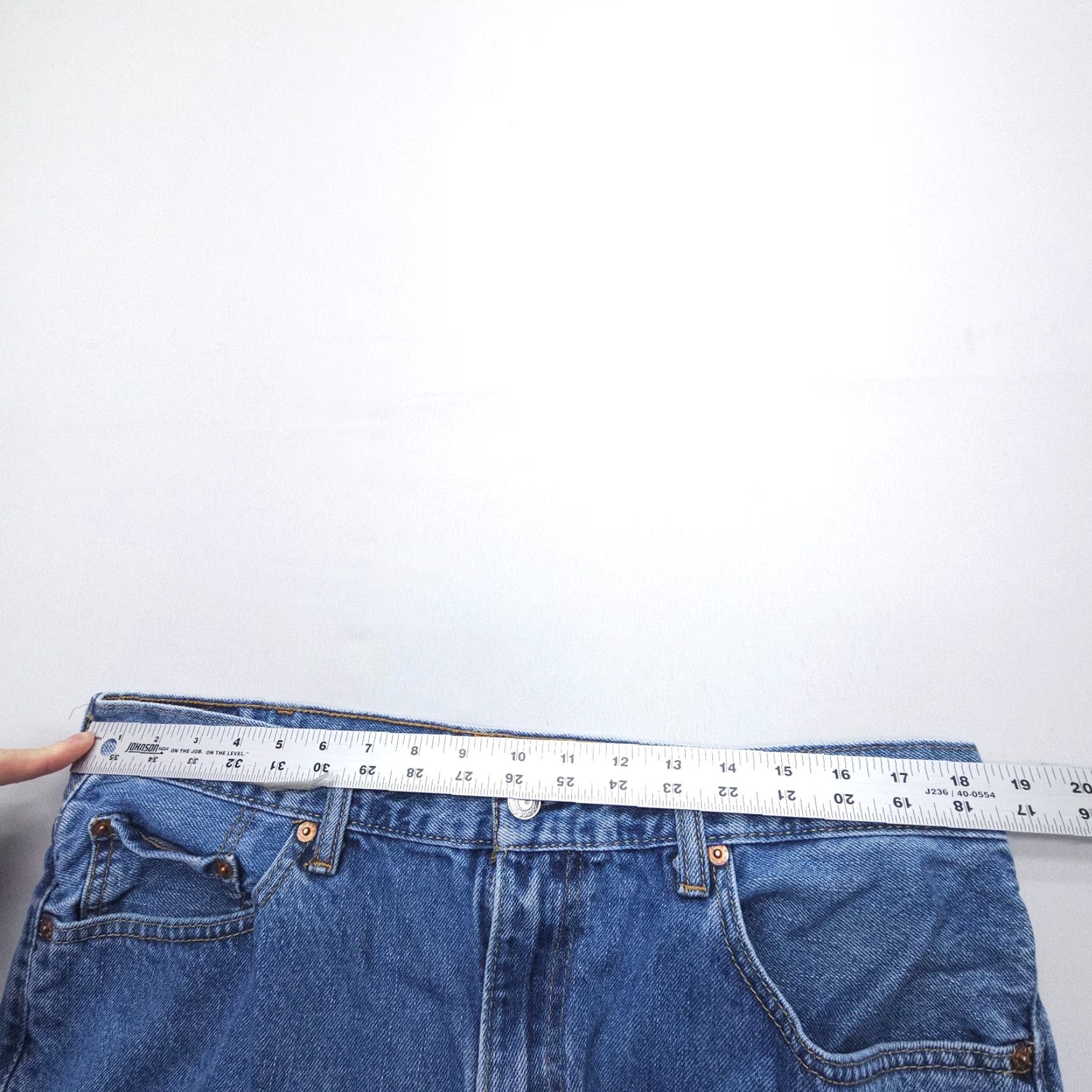 Levi's Levi's Jeans 550 Relaxed Fit Tapered Jeans Mens 38 x 30 Denim Blue 90s American Distressed Pockets Baggy Vintage No N/A Size US 38 / EU 54 - 6 Thumbnail