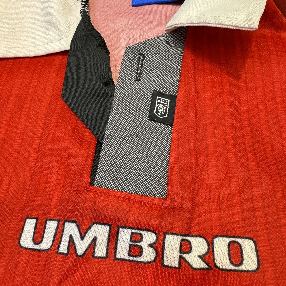 Umbro × Vintage Manchester United 97/98 home shirt #7 Cantona Size US L / EU 52-54 / 3 - 8 Thumbnail