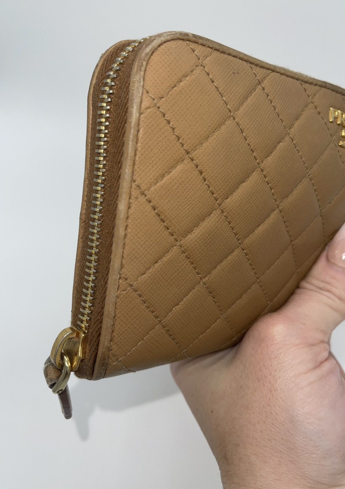 Prada Rare Prada Quilted Diamond Stitch Leather Wallet Camel Size ONE SIZE - 10 Thumbnail