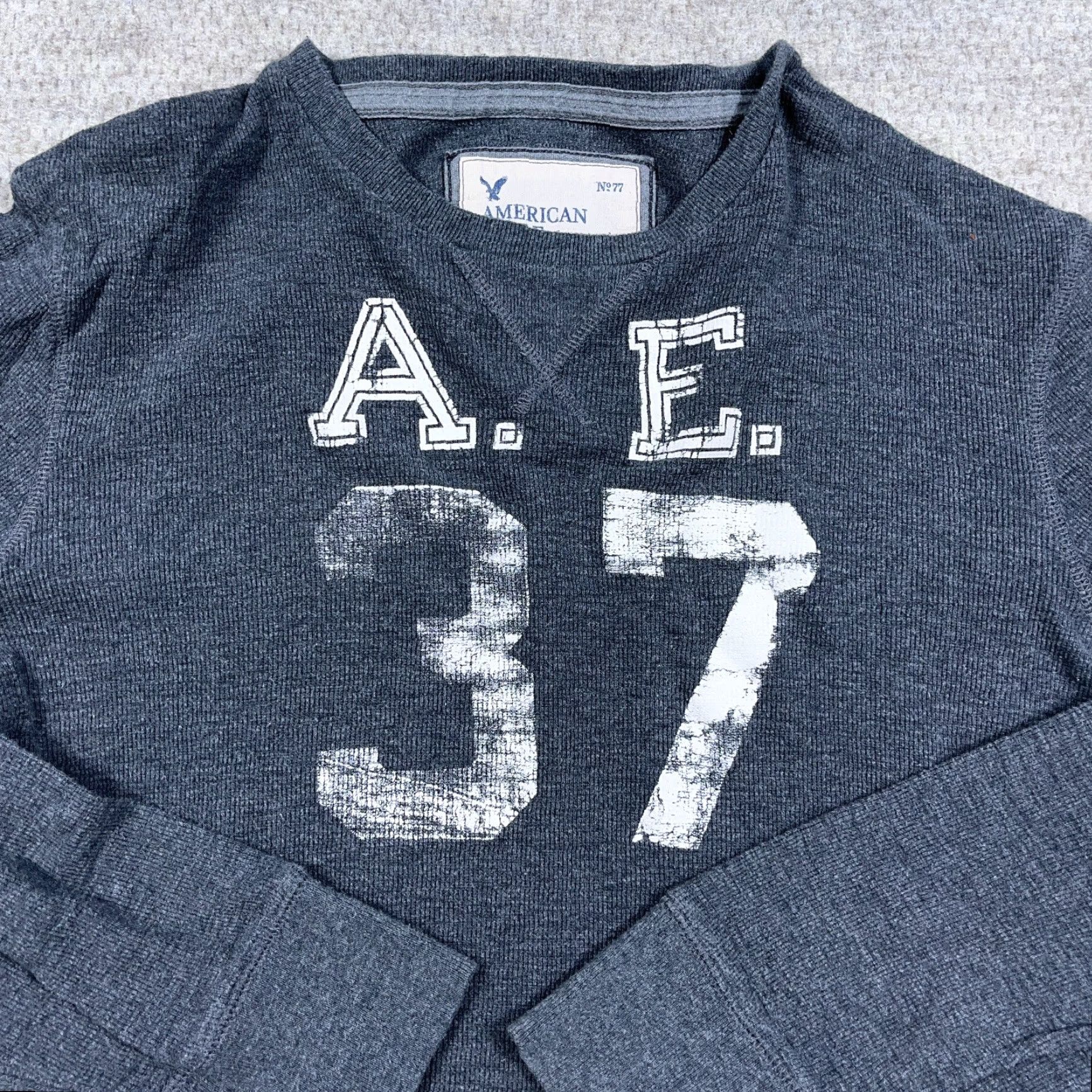American Eagle Outfitters VINTAGE American Eagle Outfitters Shirt Men Large Gray Thermal Waffle Knit Jersey Rugby Graphic Print Sleeve Long Sleeve DXB Size US L / EU 52-54 / 3 - 4 Thumbnail