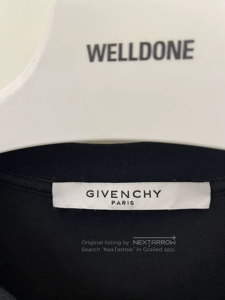 Givenchy Givenchy Shark T Size US S / EU 44-46 / 1 - 4 Thumbnail