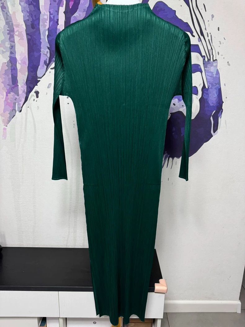 Issey Miyake Issey Miyake size:3 Dark green pleated dress Size S / US 4 / IT 40 - 2 Thumbnail
