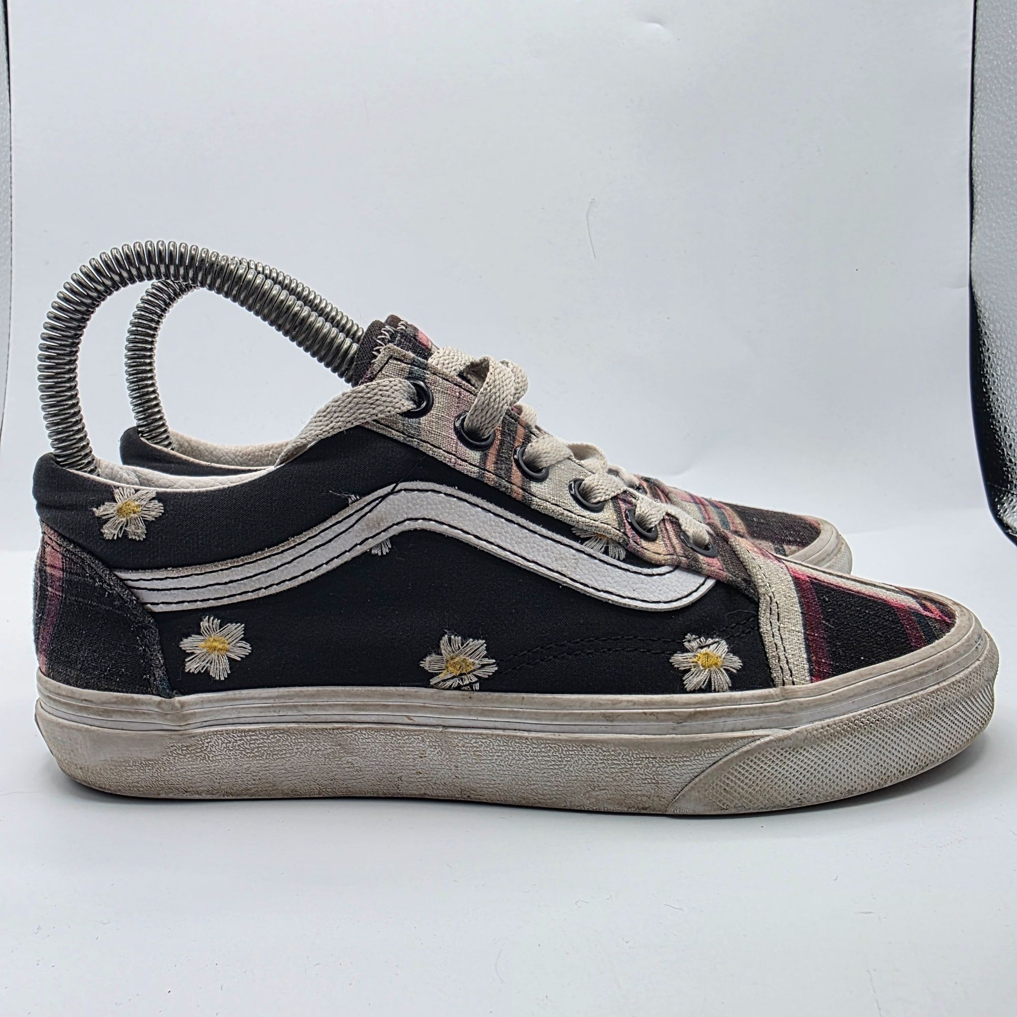Vans Vans Old Skool Womens Size 6 Black Floral Plaid Patchwork Sn Size US 6 / IT 36 - 12 Thumbnail