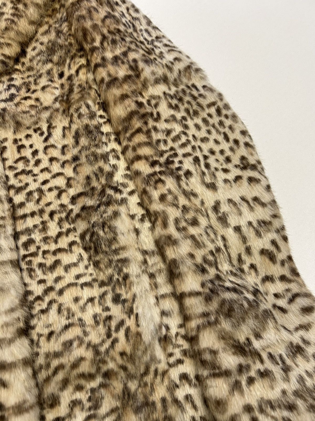 Saint Laurent Paris SS2020 1/1 sample leopard fur coat Size US M / EU 48-50 / 2 - 8 Thumbnail
