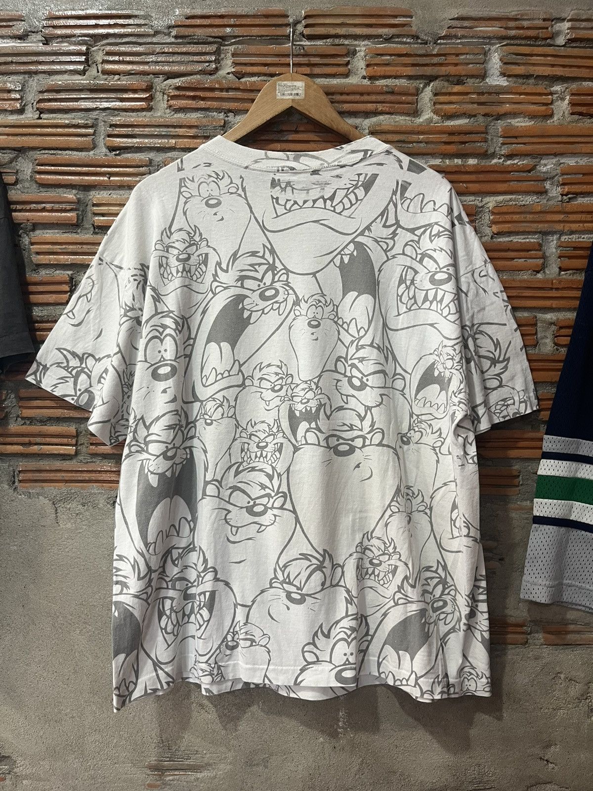 Warner Bros Vintage TAZ (ovp) Looneytunes 1993’s Warner Bros Tshirt Size US XL / EU 56 / 4 - 3 Thumbnail