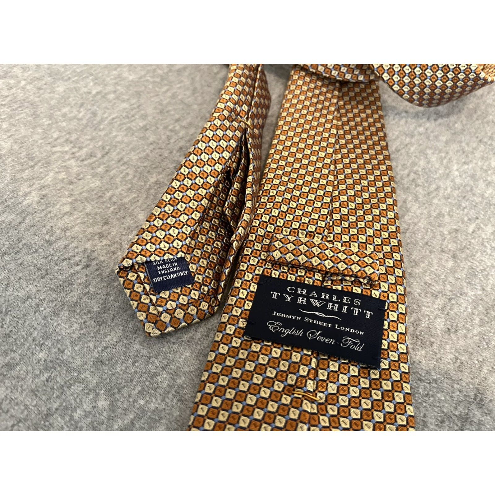 Charles Tyrwhitt Charles Tyrwhitt Silk Tie Seven Fold English Tie Gold 57-60 Classic 59 inches Men Size ONE SIZE - 2 Thumbnail
