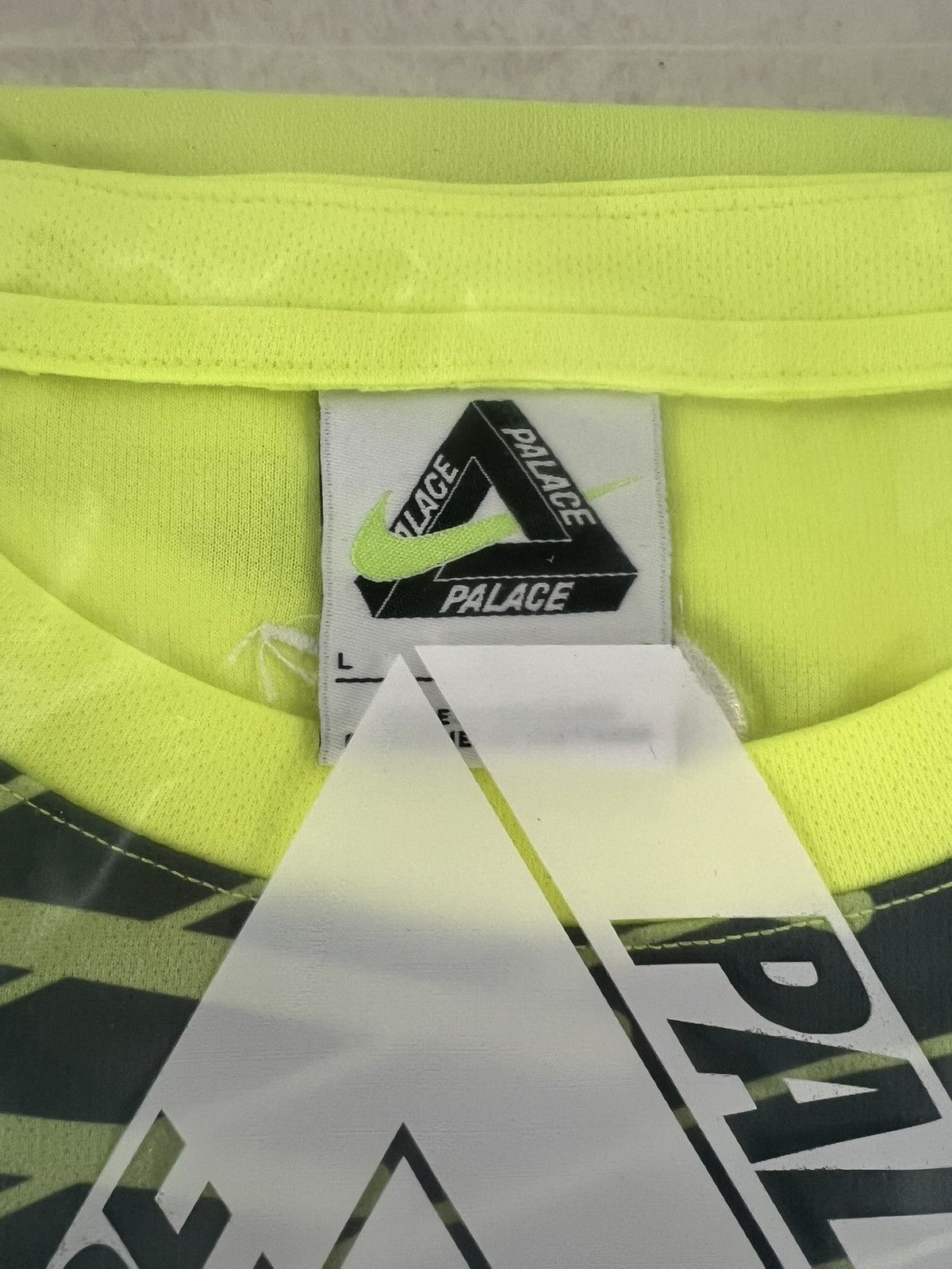 Palace Palace x Nike Total P90 Jersey Volt Size US L / EU 52-54 / 3 - 4 Thumbnail