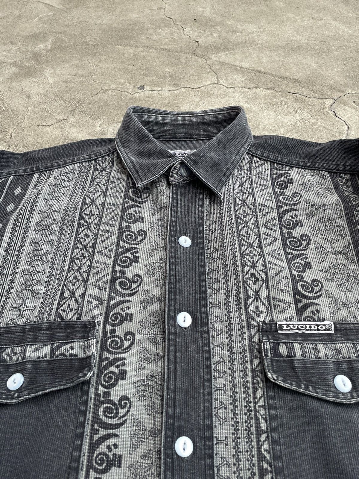 Vintage Ornamental Corduroy Shirt, Heavyweight Size US L / EU 52-54 / 3 - 16 Thumbnail