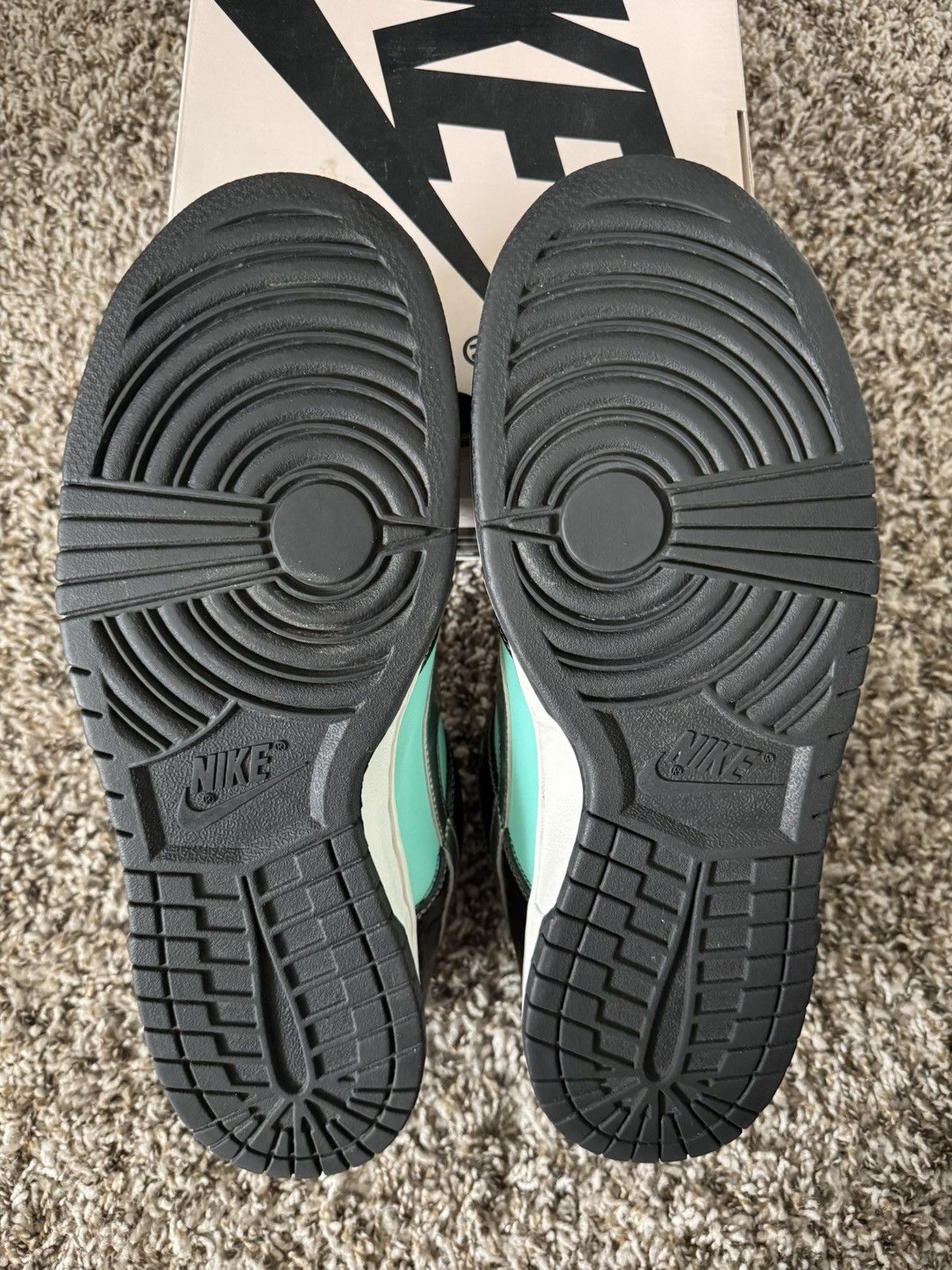 Nike SB Nike SB Dunk Low Pro x Diamond Supply Co. Tiffany Size 12 Size US 12 / EU 45 - 4 Thumbnail