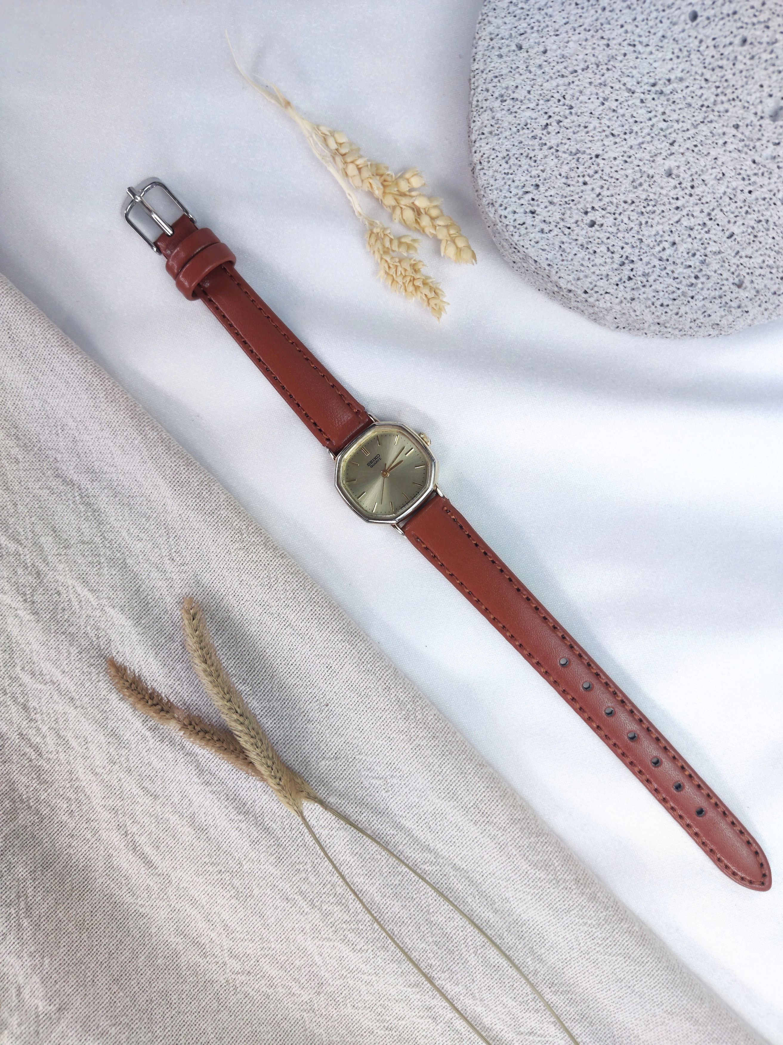 Seiko SEIKO OCTAGONAL GOLD PLATE LADIES ✨ Size ONE SIZE - 1 Thumbnail