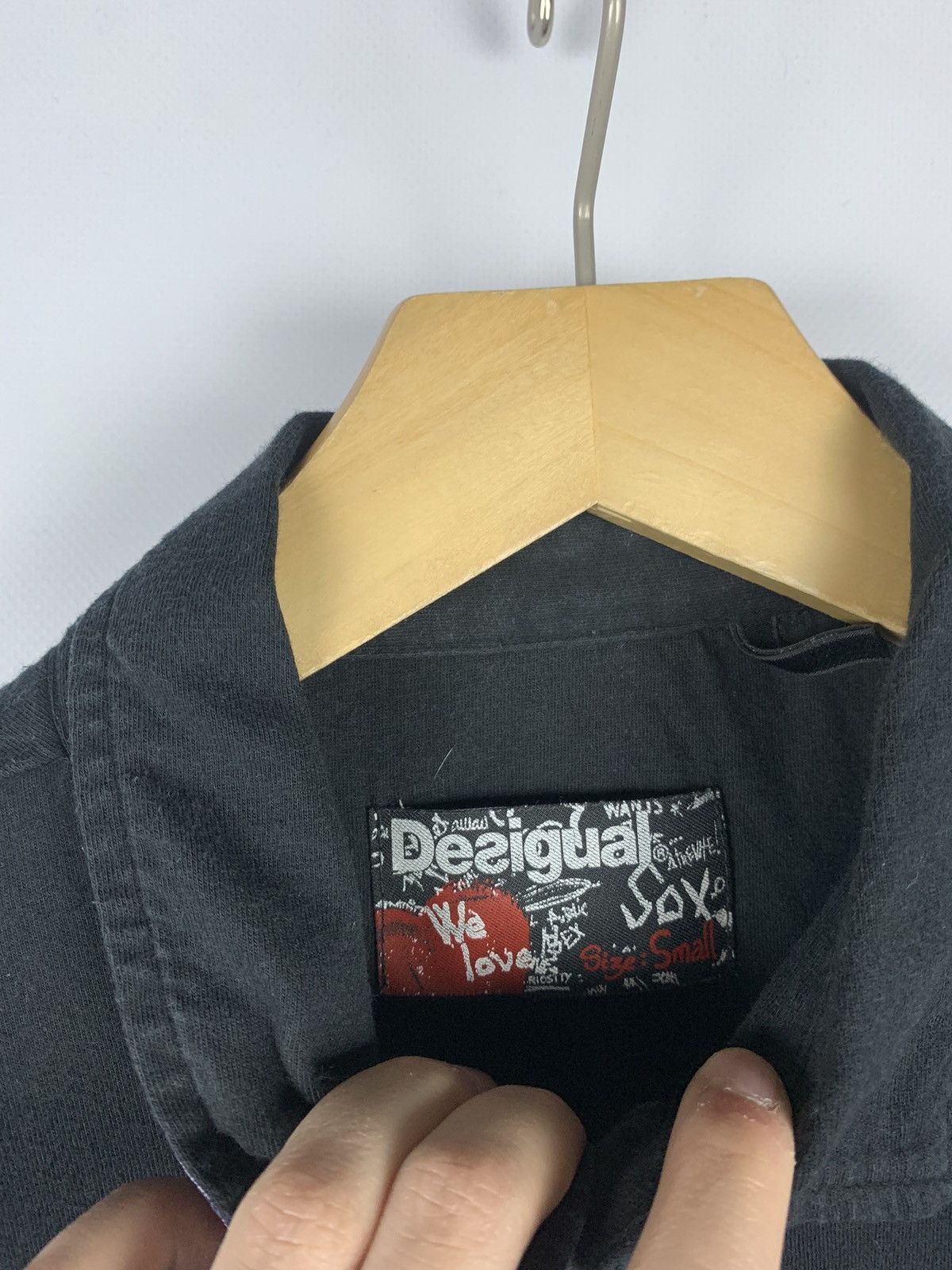 Desigual Vintage Y2K Desigual Fun Love Polo Long Sleeve T-Shirt Black Size US S / EU 44-46 / 1 - 5 Thumbnail