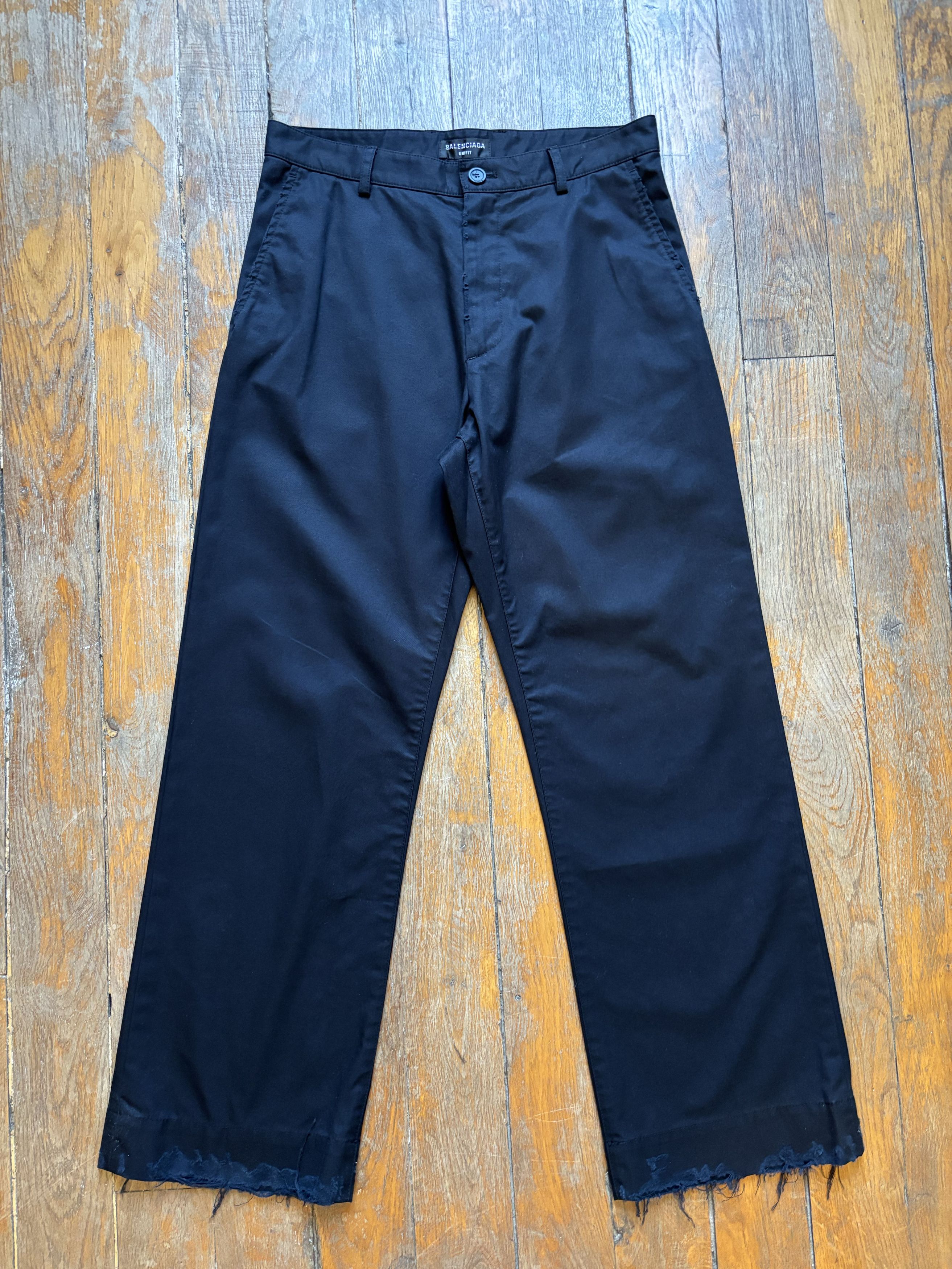 Balenciaga Balenciaga Cropped Pants Black Size US 30 / EU 46 - 1 Thumbnail