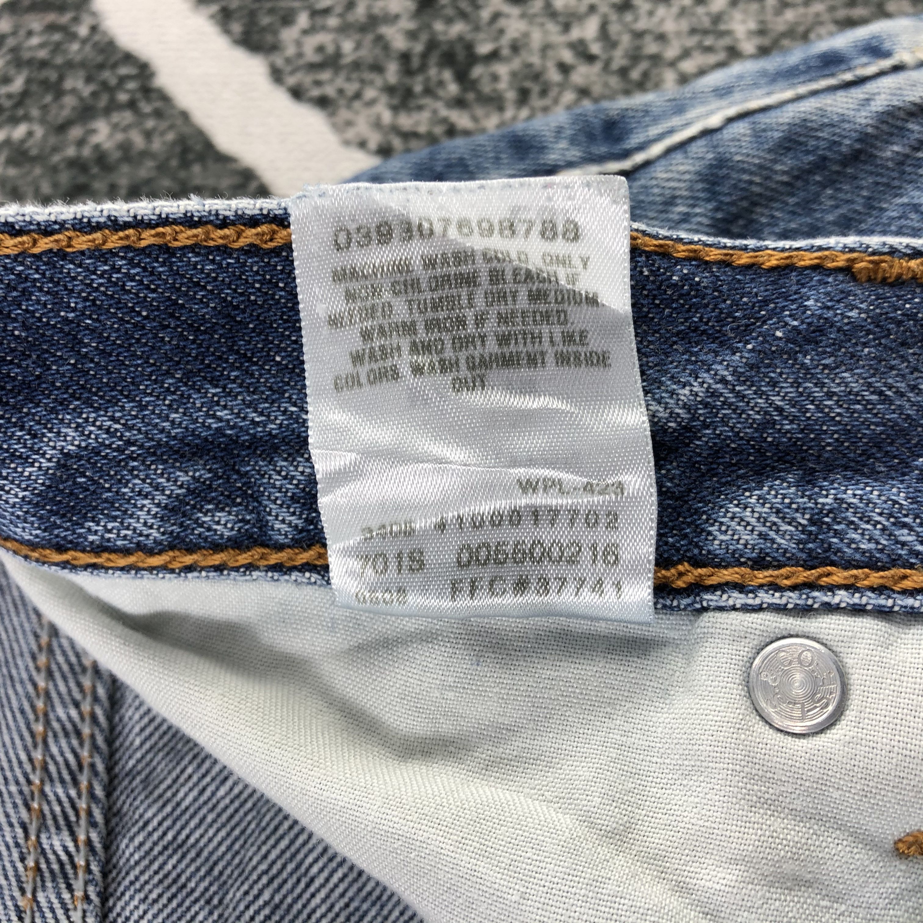 Levi's Vintage Levi's 550 Jeans Stone Wash Denim KJ1413 Size US 34 / EU 50 - 13 Thumbnail