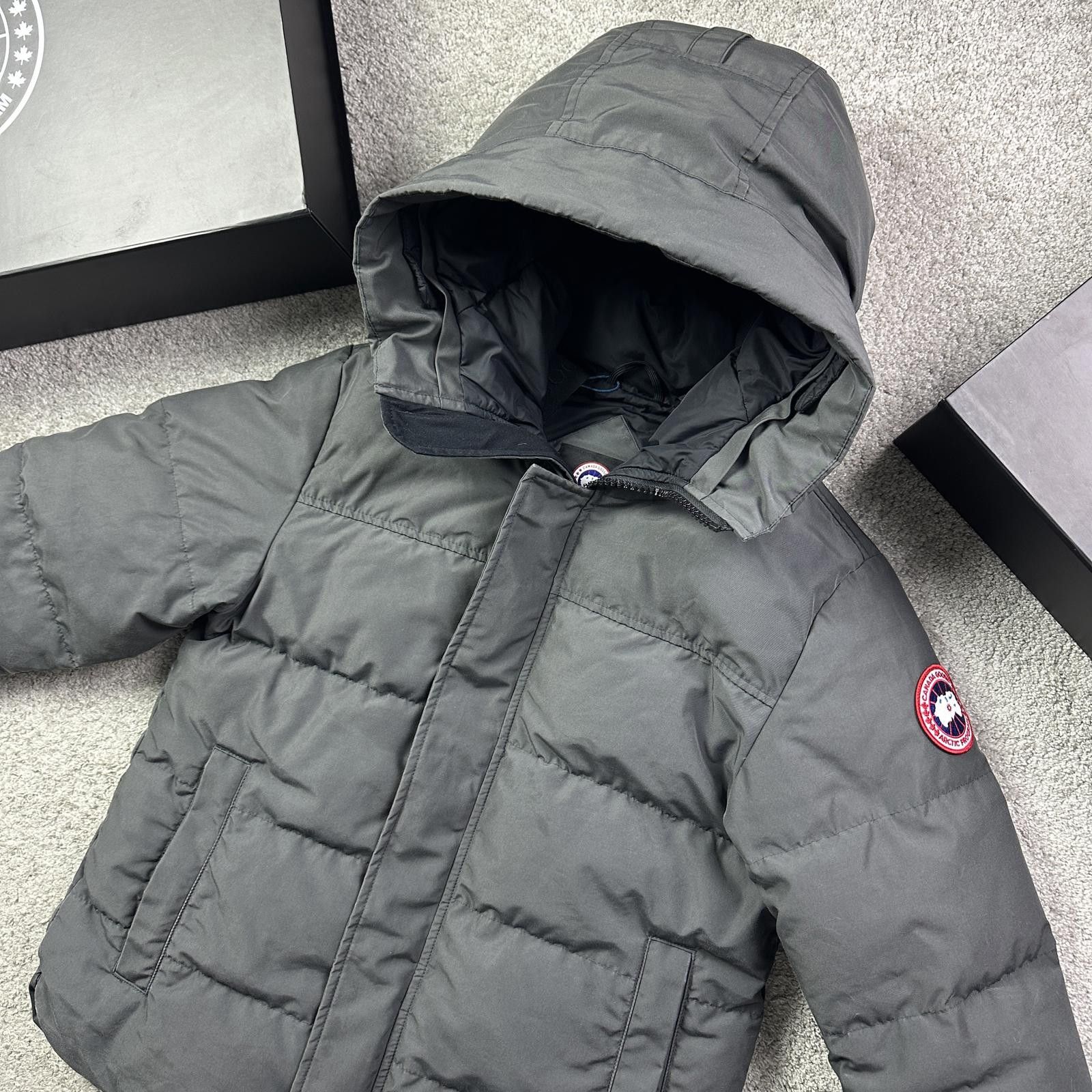 Canada Goose Canada Goose MacMillan Size S Size US S / EU 44-46 / 1 - 3 Thumbnail