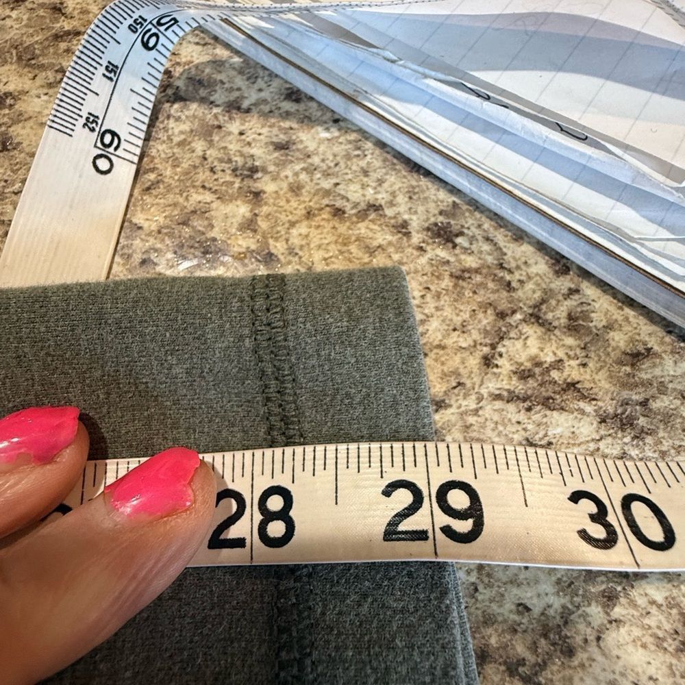 Lululemon Lululemon Athletica Green High-Waisted Leggings Size 27" / US 4 / IT 40 - 7 Thumbnail
