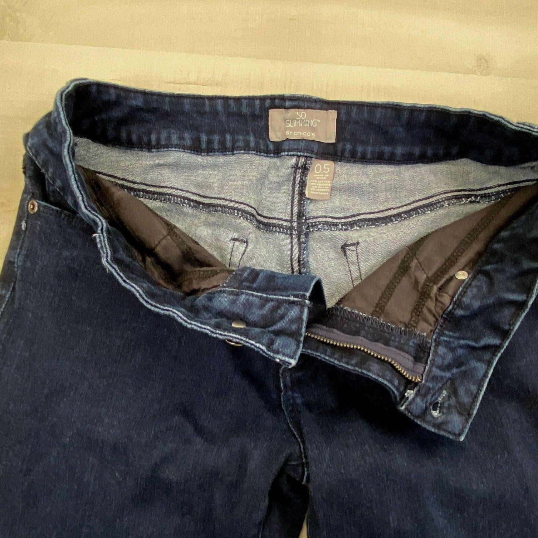 Vintage Chico's 0.5 Womens Cropped Dark Blue Jeans Size 6 Mid Rise Cotton Blend Size 28" / US 6 / IT 42 - 3 Thumbnail
