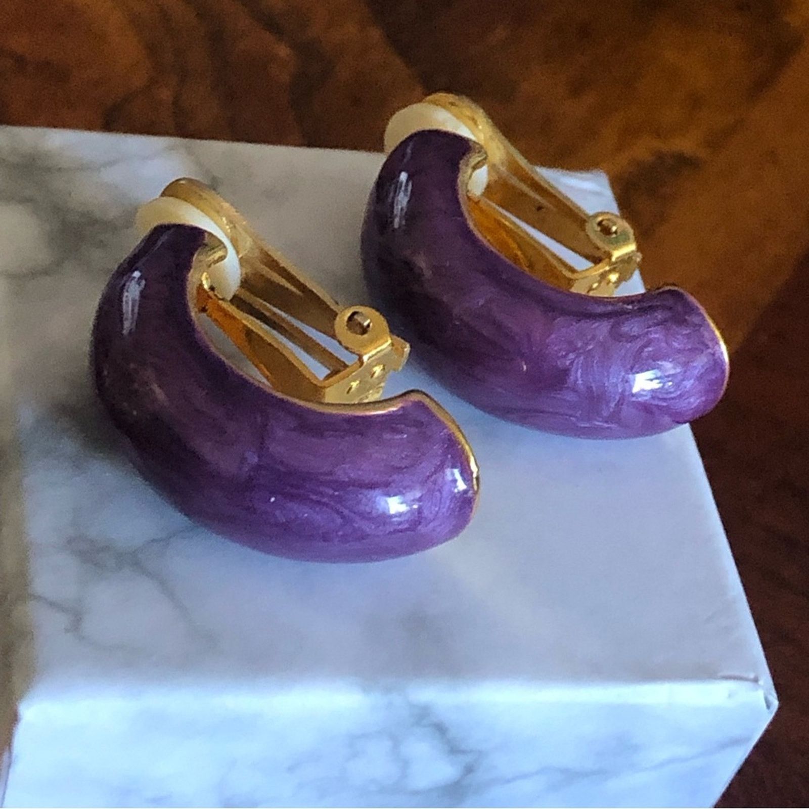 Vintage Vintage KOKO signed purple swirl enamel clip on earrings Size ONE SIZE - 9 Thumbnail