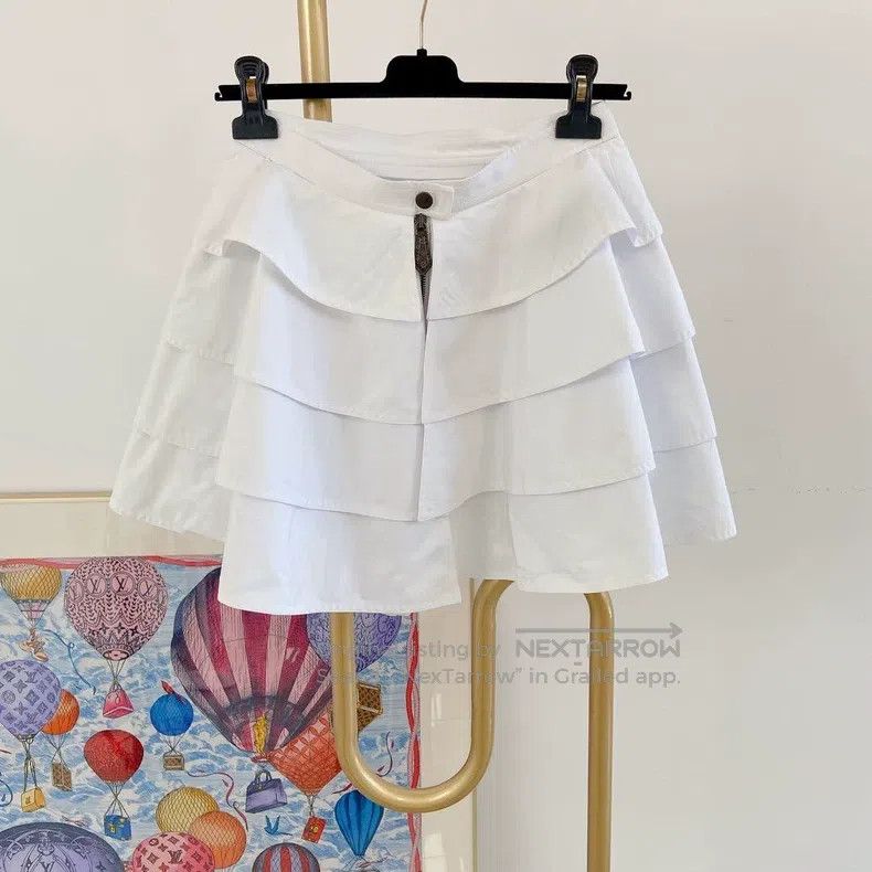 Louis Vuitton Louis Vuitton Cake skirt Size 39" - 2 Thumbnail