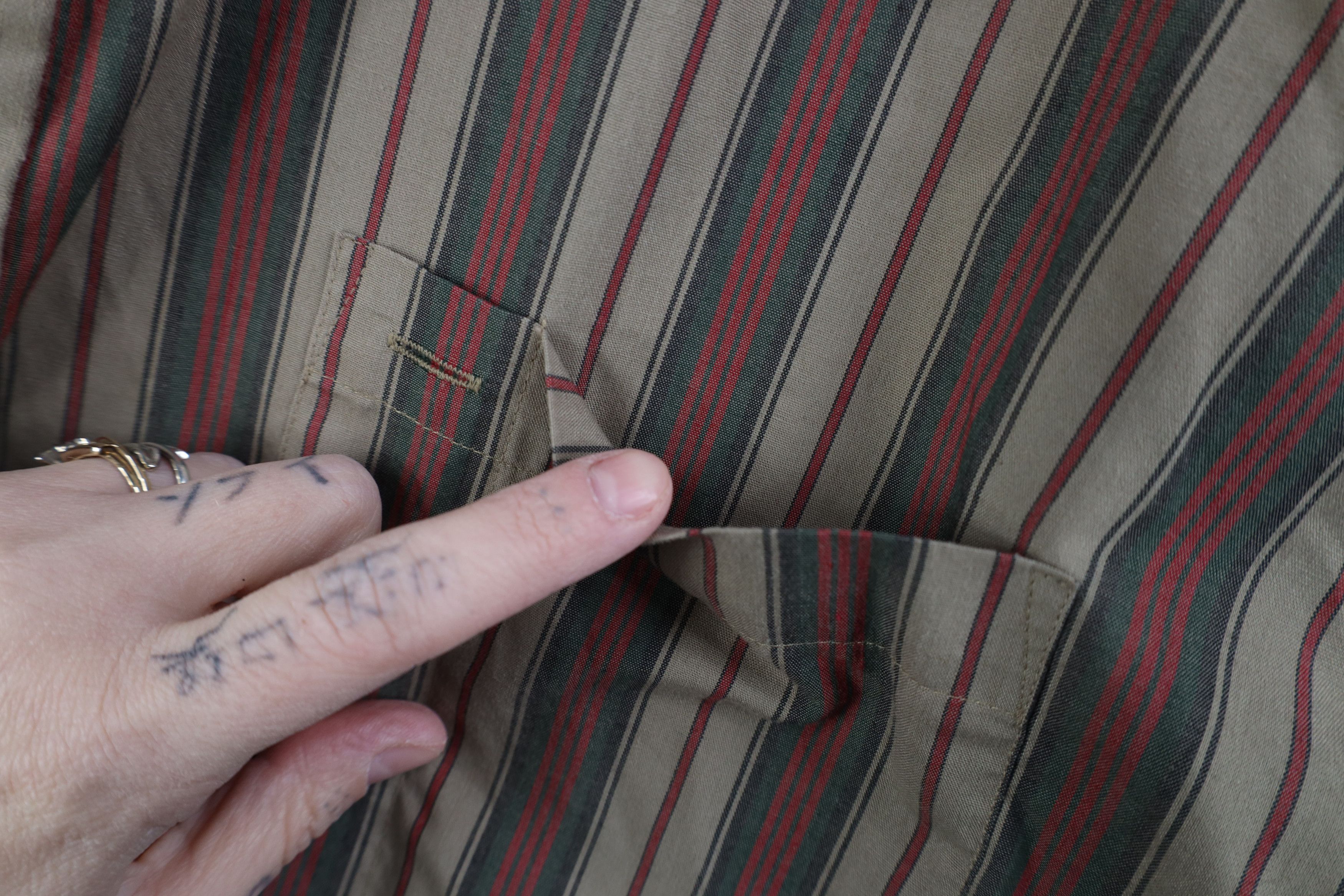 Vintage Vintage 90s Streetwear Striped Collared Button Down Shirt Size US XL / EU 56 / 4 - 4 Thumbnail
