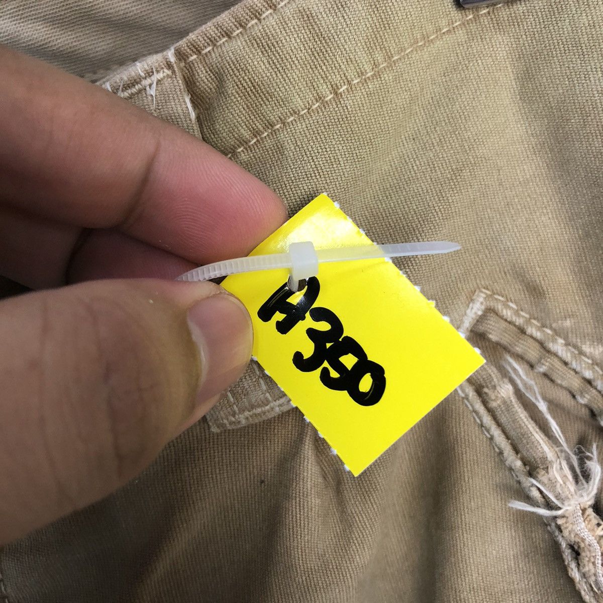 HOLLYWOOD RANCH MARKET D HRM Hollywood Ranch Market Brown ripped cargo Pants #A350 Size US 32 / EU 48 - 14 Thumbnail