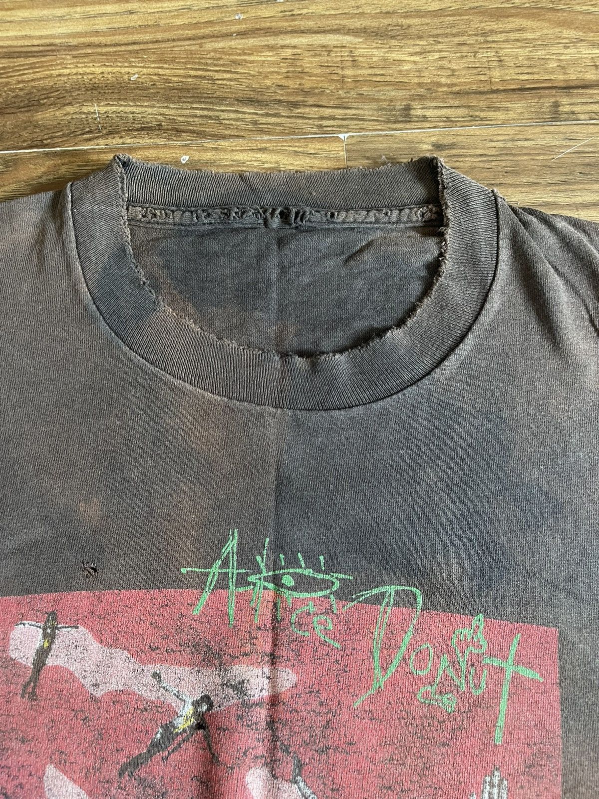 Band Tees VERY RARE ITEM VINTAGE 90s BAND TEE SHIRT ALICE DONUT Size US M / EU 48-50 / 2 - 12 Thumbnail