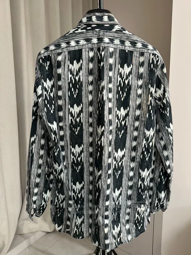 Saint Laurent Paris Saint Laurent Paris size 41 Heart print shirt Size US S / EU 44-46 / 1 - 3 Thumbnail
