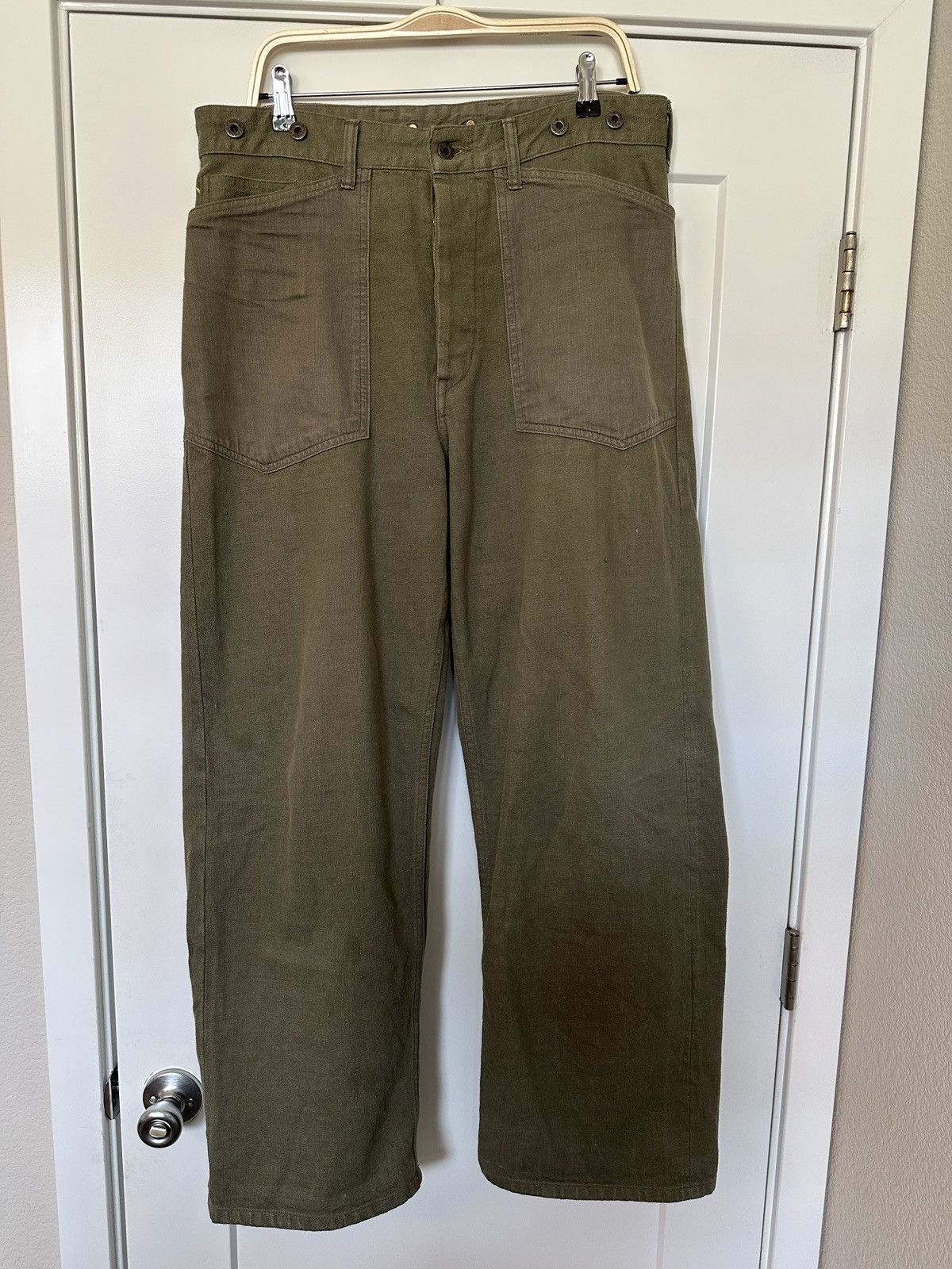 Nigel Cabourn Nigel Cabourn trousers green kahaki Size US 34 / EU 50 - 1 Thumbnail