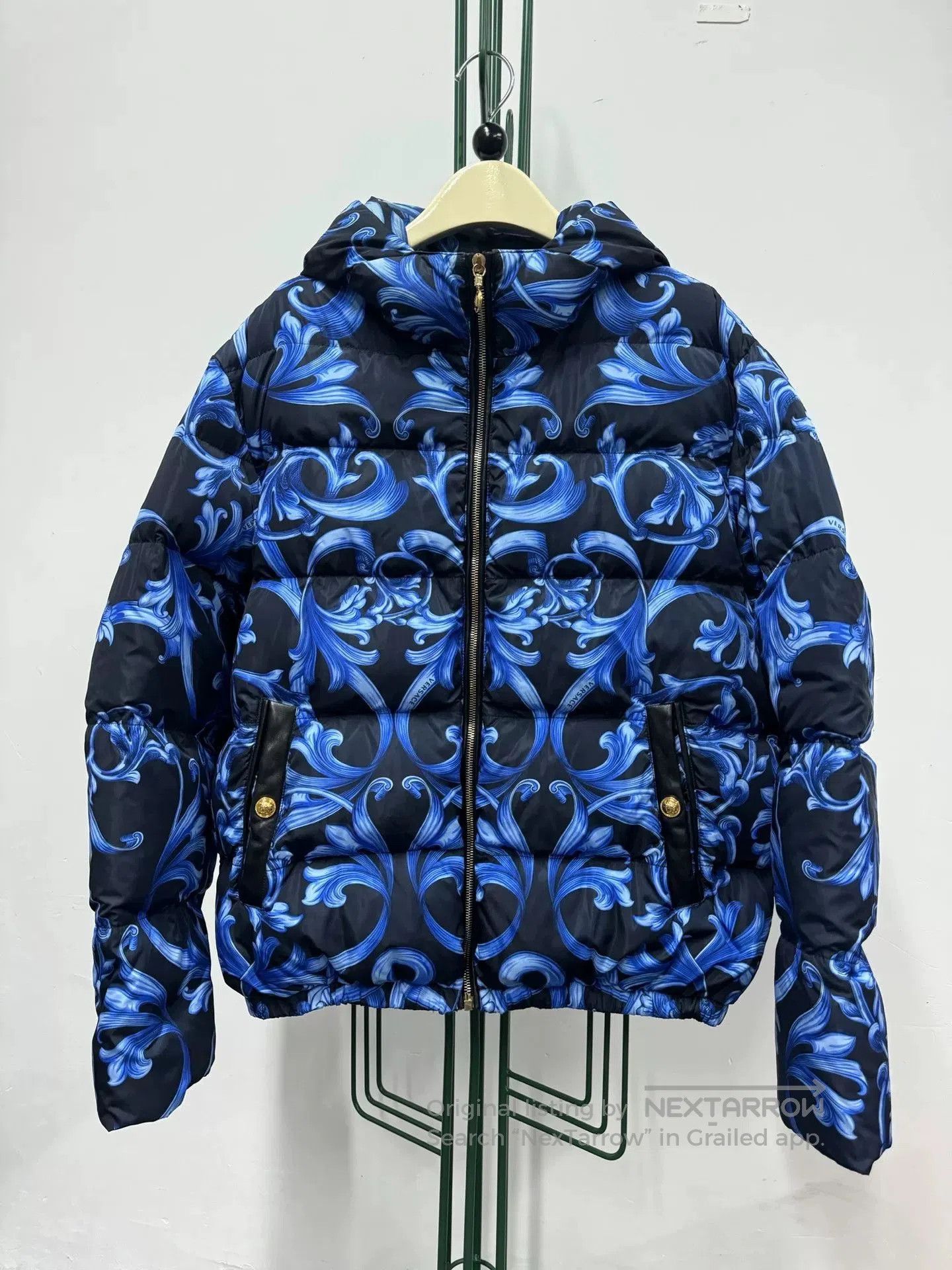 Versace Versace Blue Floral Down Jacket. Size US XL / EU 56 / 4 - 1 Thumbnail