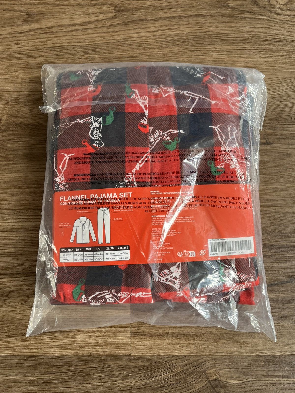 Hanes × Supreme Supreme Hanes Holiday Pajama Set Plaid Size Medium (FW25) Size ONE SIZE - 3 Thumbnail