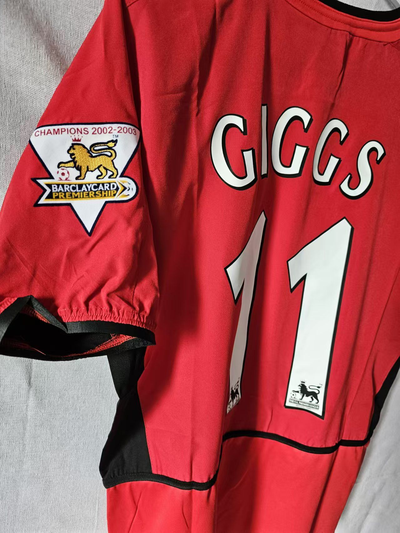 Other 2002 04 Man Utd 11 Ryan Giggs Jersey Home Size US M / EU 48-50 / 2 - 4 Thumbnail