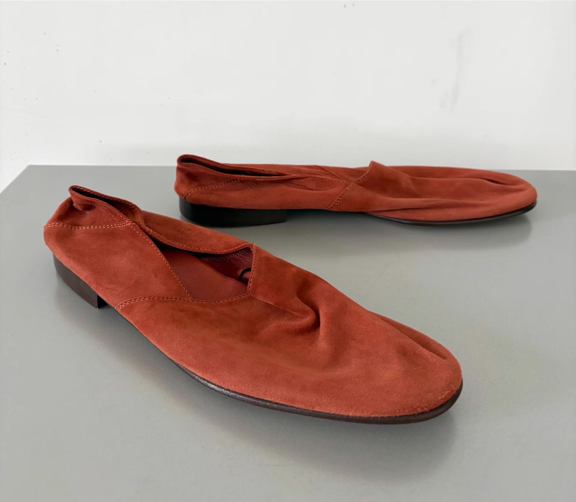 Mr. Hare Mr.Hare Men's Suede Pointed Toe Loafers Ｑ21 Size US 7.5 / EU 40-41 - 1 Thumbnail